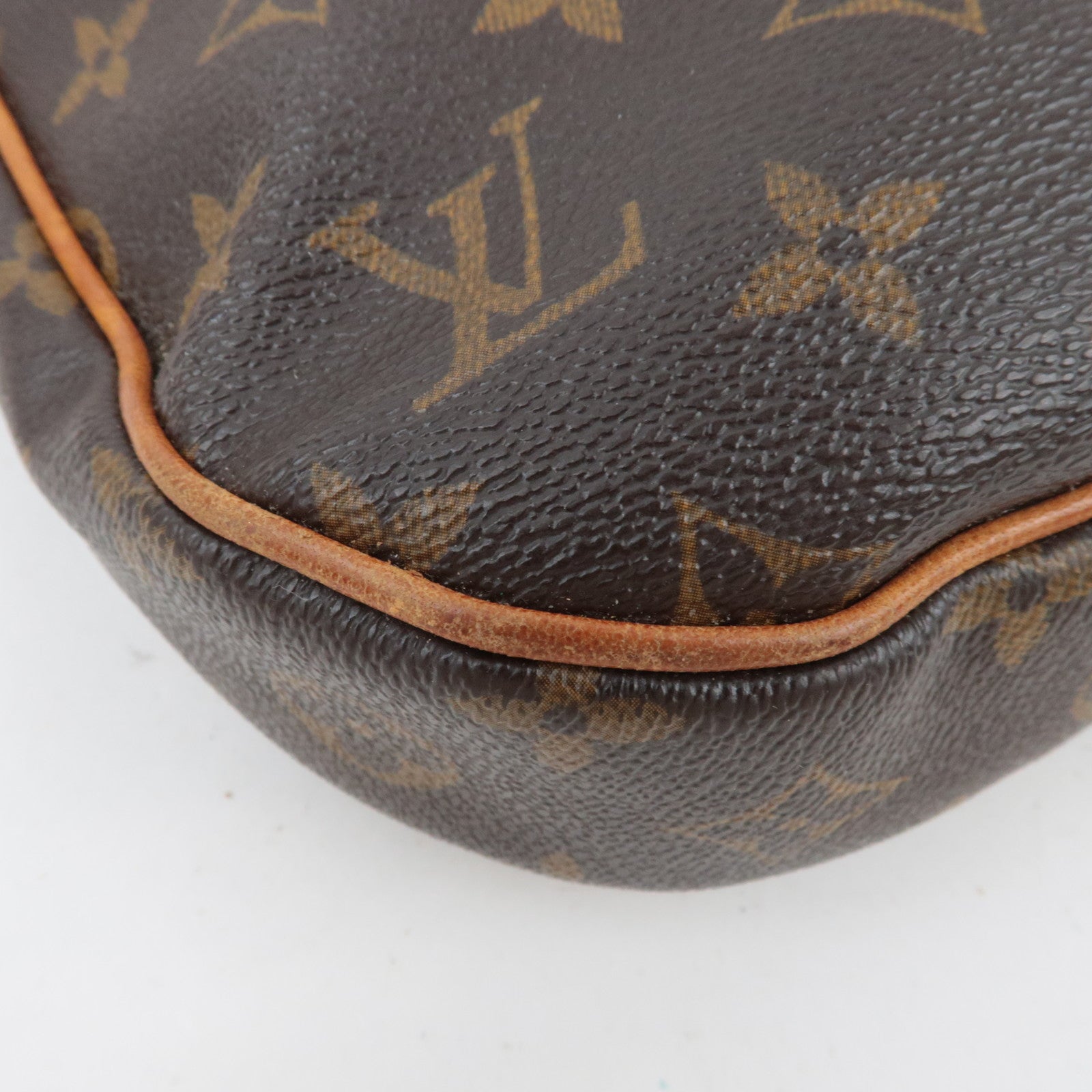 Louis Vuitton Monogram Odeon MM Shoulder Bag M56389