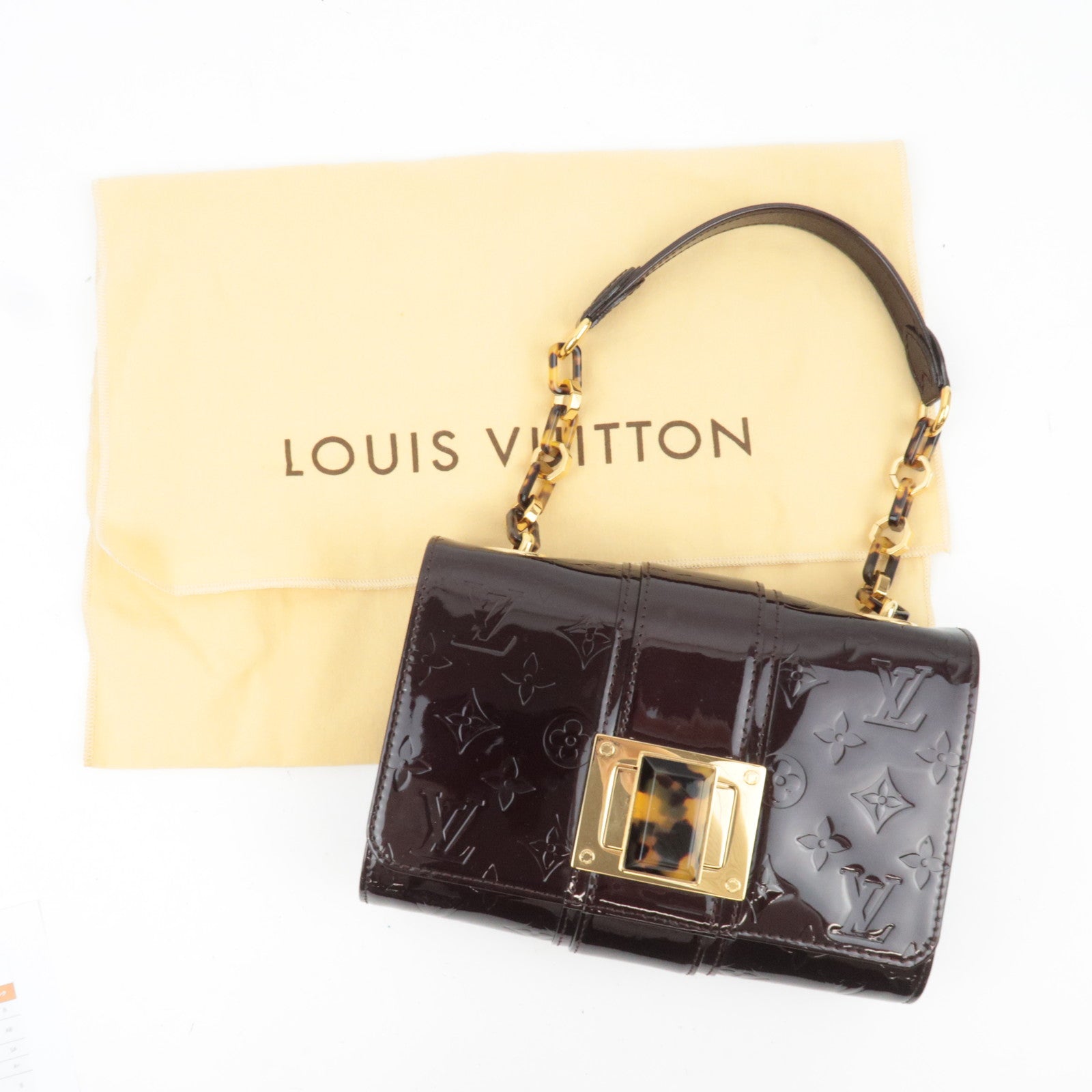 Louis Vuitton Monogram Vernis Vermont Avenue Shoulder Bag Amarante M91279