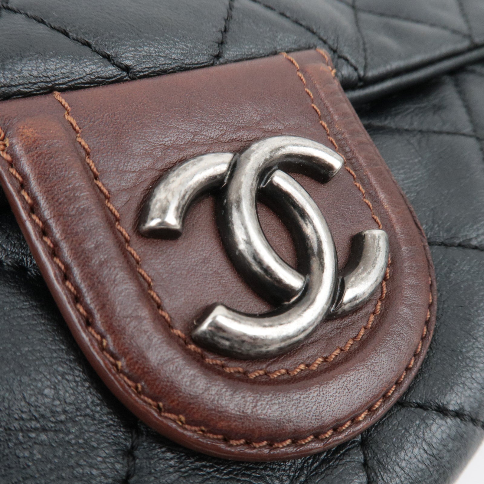 CHANEL Matelasse Lambskin Chain Shoulder Bag Black Brown Silver HDW