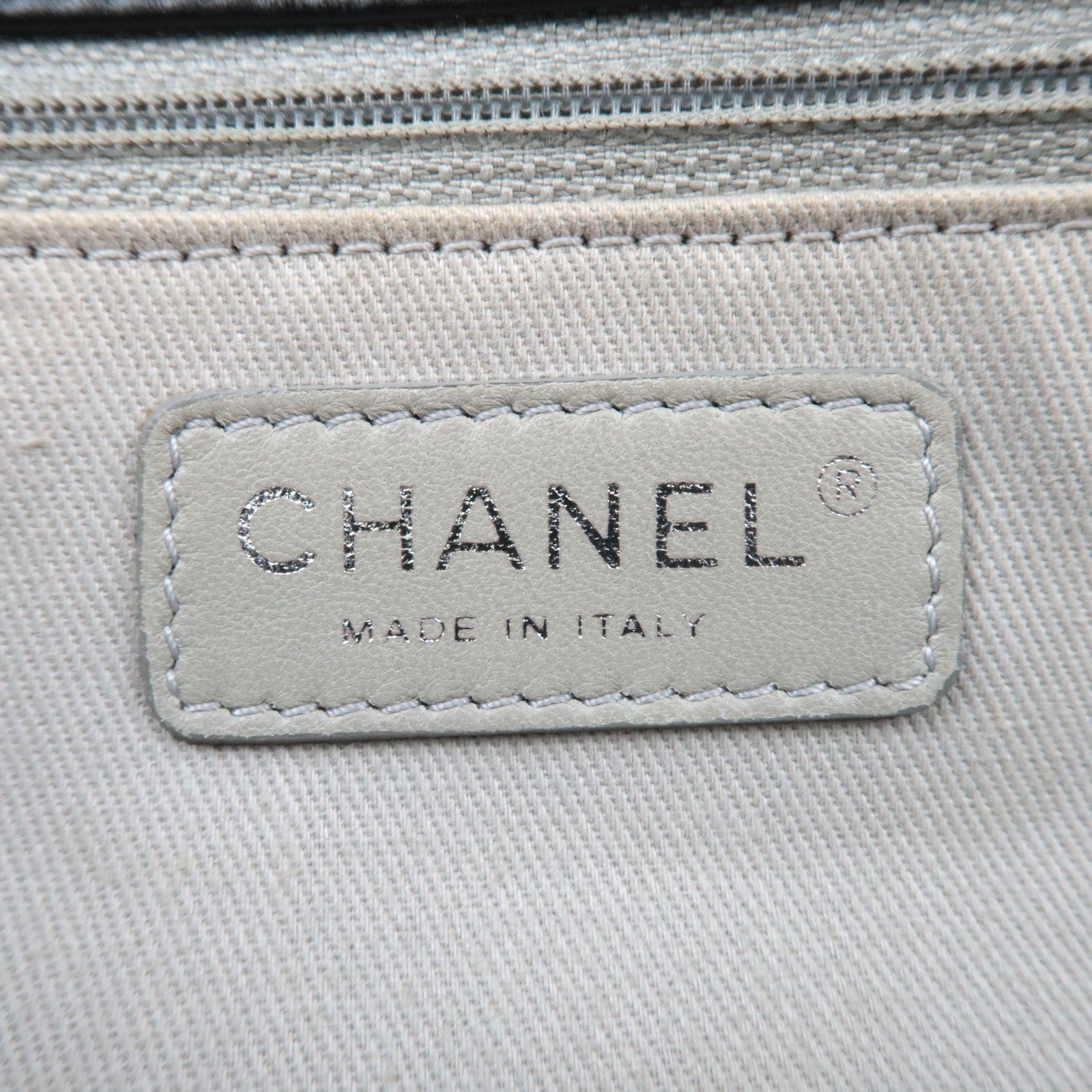 CHANEL Matelasse Lambskin Chain Shoulder Bag Black Brown Silver HDW