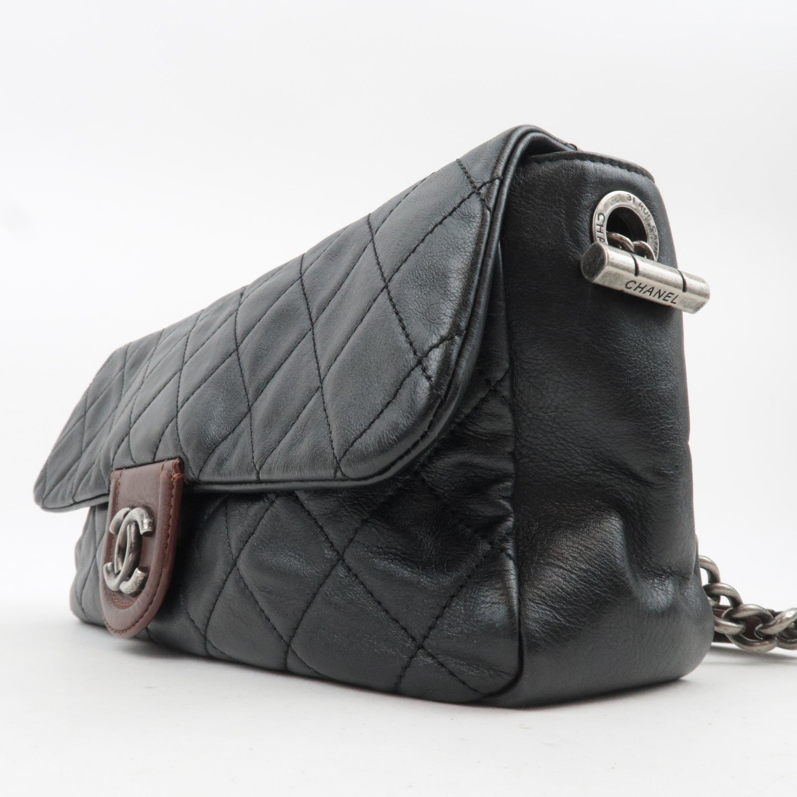 CHANEL Matelasse Lambskin Chain Shoulder Bag Black Brown Silver HDW