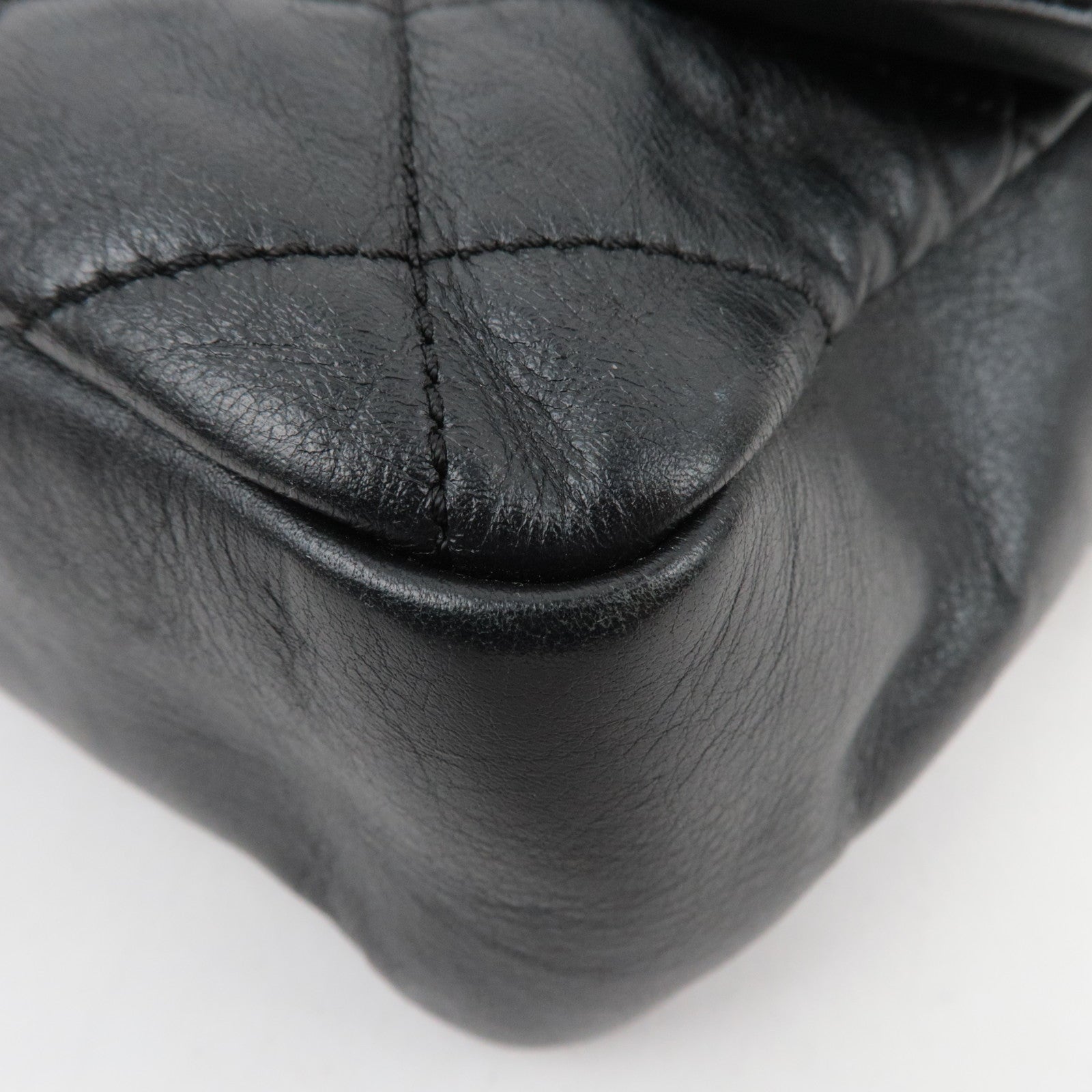 CHANEL Matelasse Lambskin Chain Shoulder Bag Black Brown Silver HDW
