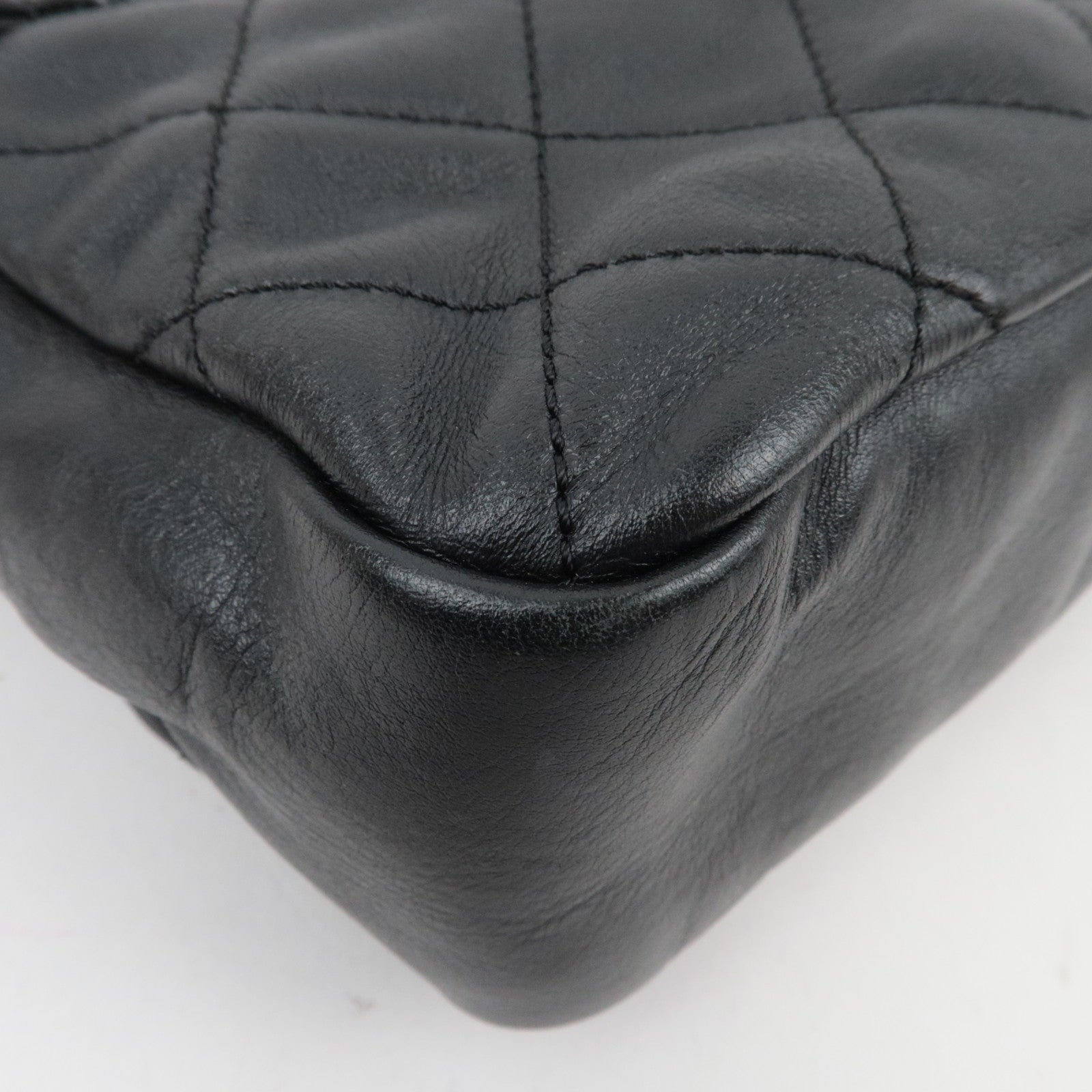 CHANEL Matelasse Lambskin Chain Shoulder Bag Black Brown Silver HDW