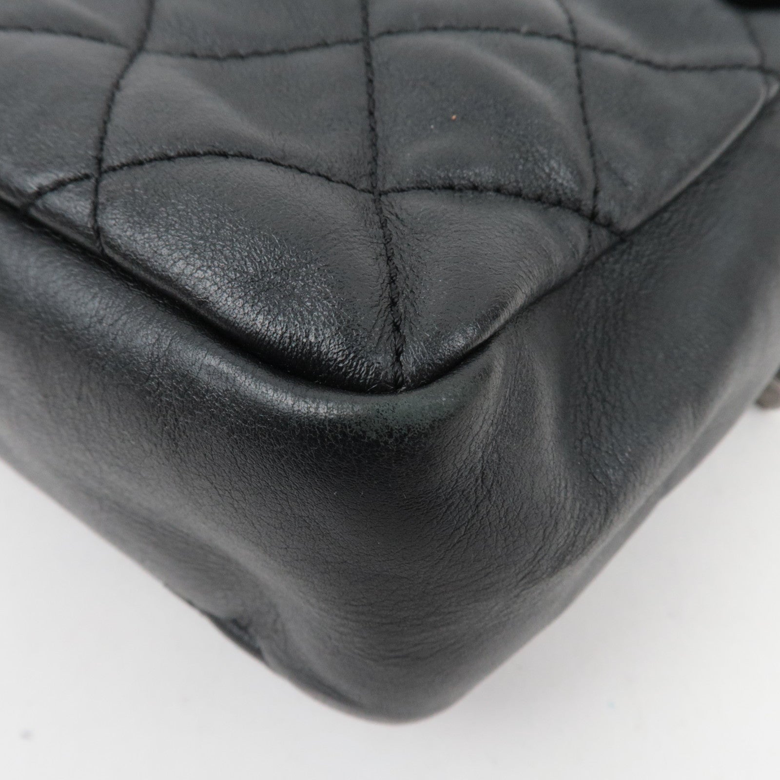 CHANEL Matelasse Lambskin Chain Shoulder Bag Black Brown Silver HDW