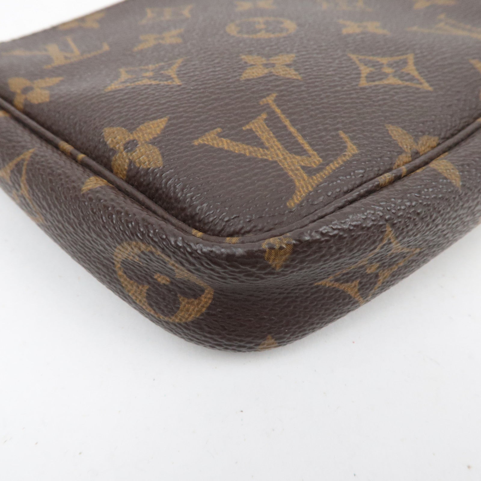 Louis Vuitton Monogram Pochette Accessories Handbag M51980