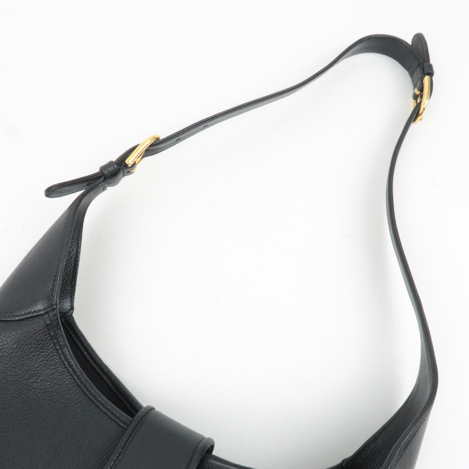 GUCCI GG Marmont Aphrodite Leather Shoulder Bag Black 726274