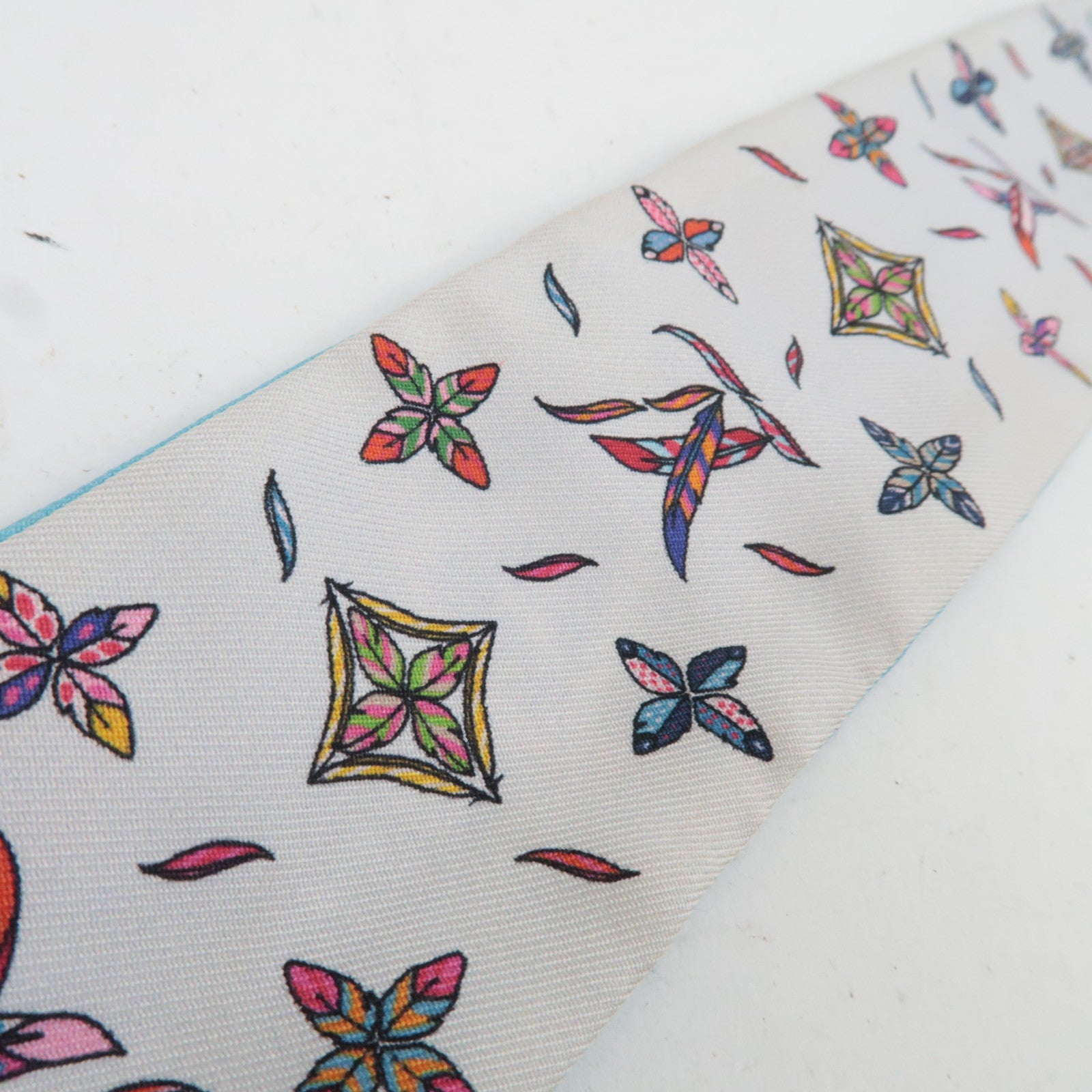 Louis Vuitton Bandeau BB Love Birds Scarf 100% Silk Blue M76114