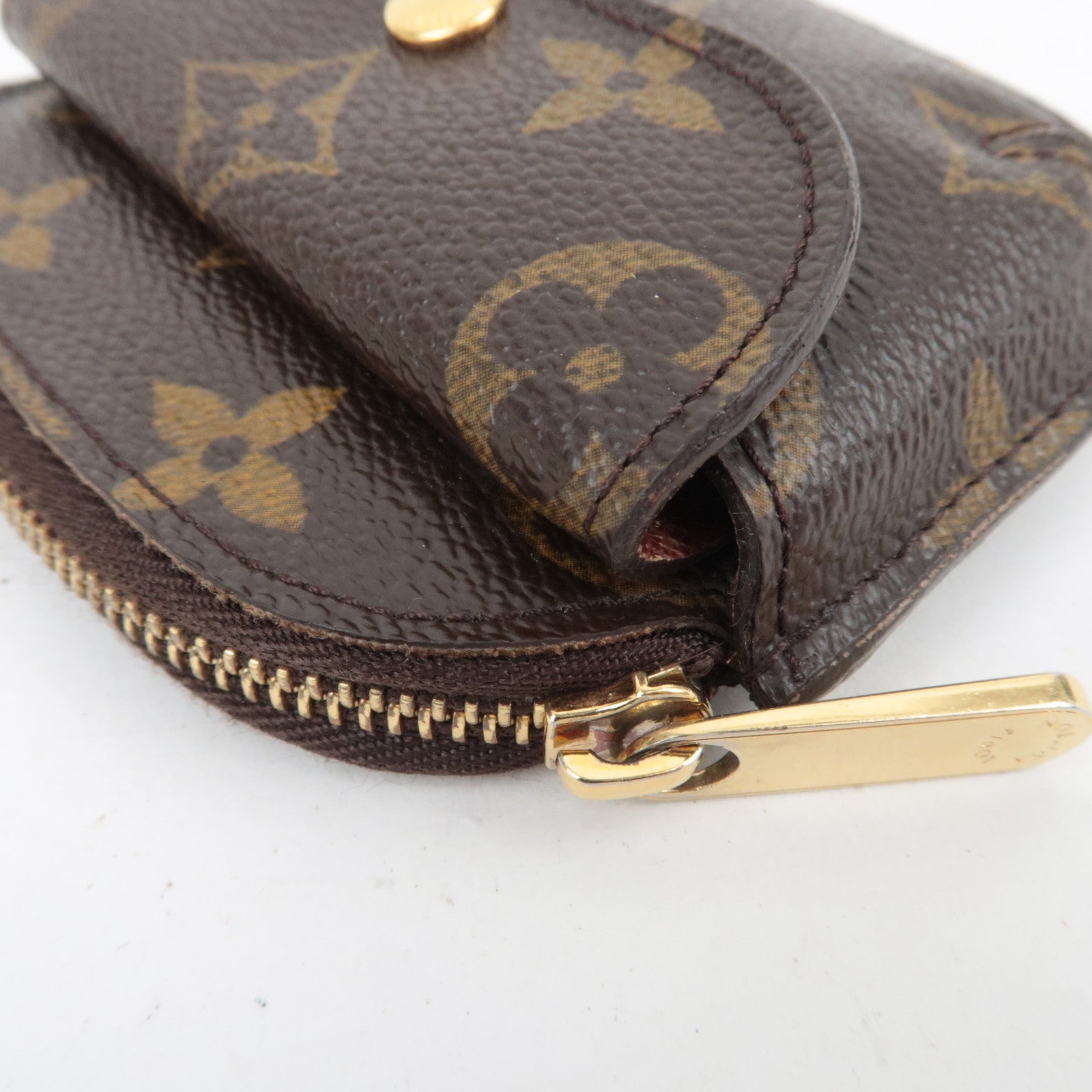 Louis Vuitton Monogram Porte Monnaie Shilling Coin Case M60025