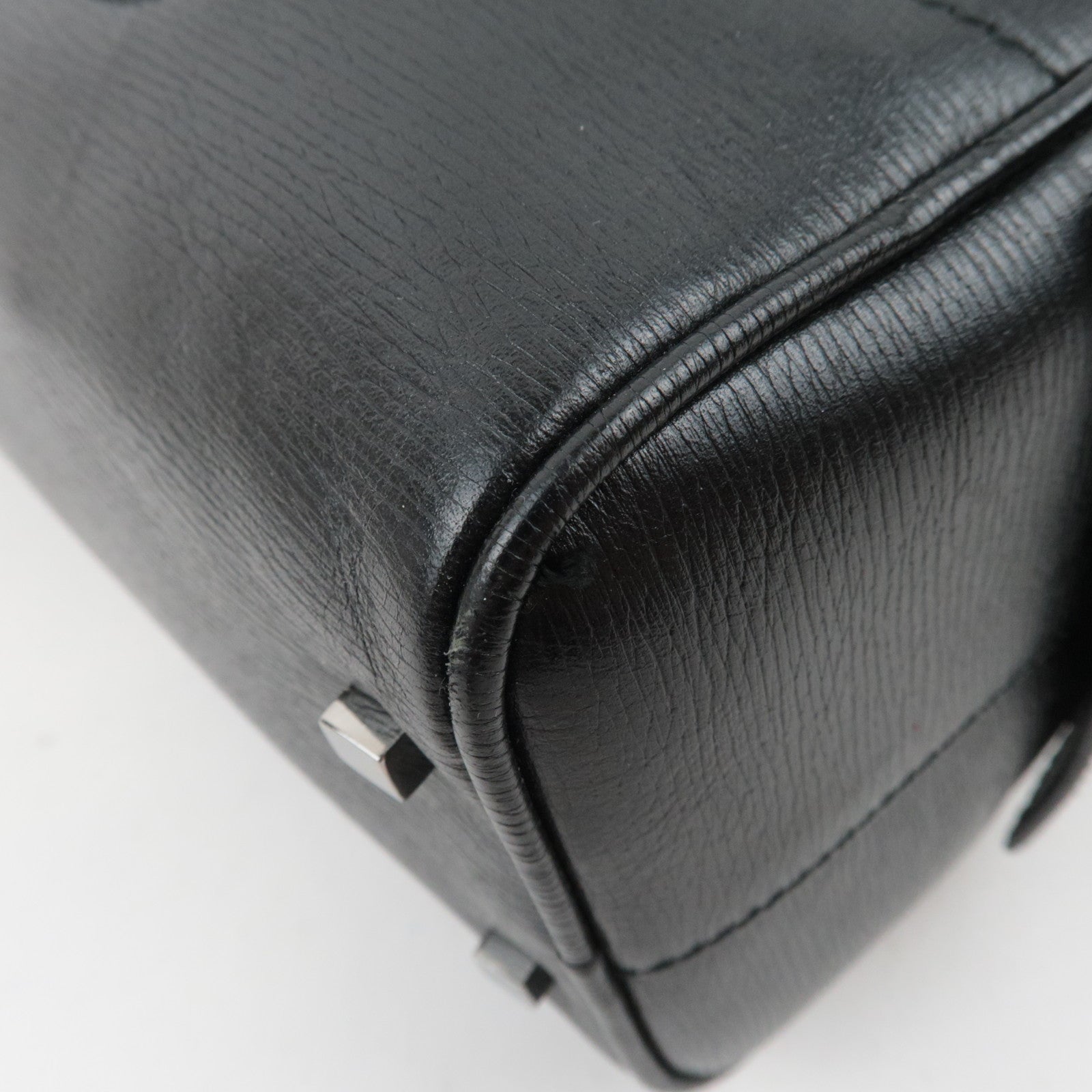 GUCCI Leather Shoulder Bag Black 002.1115