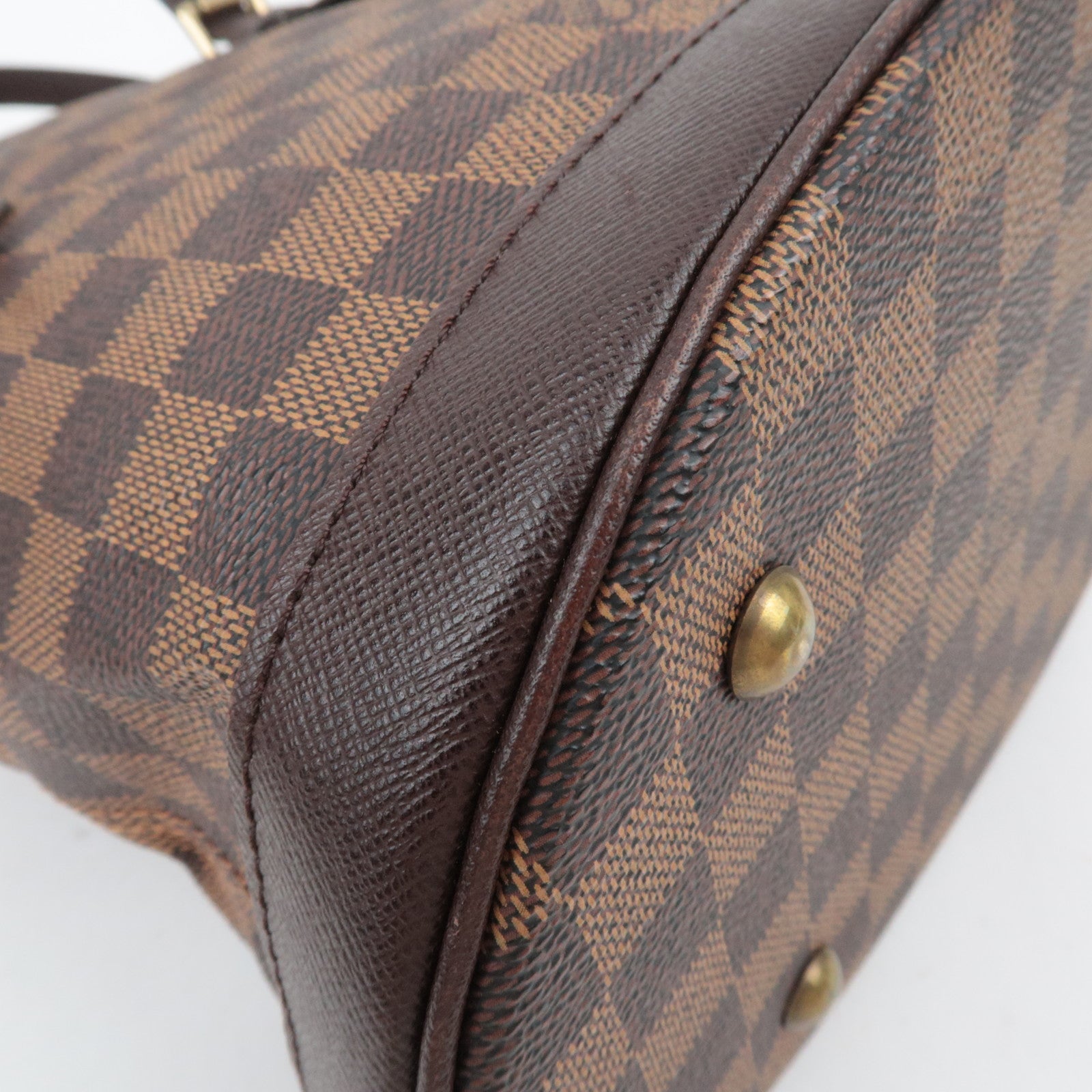 Louis Vuitton Damier Marais Shoulder Bag N42240