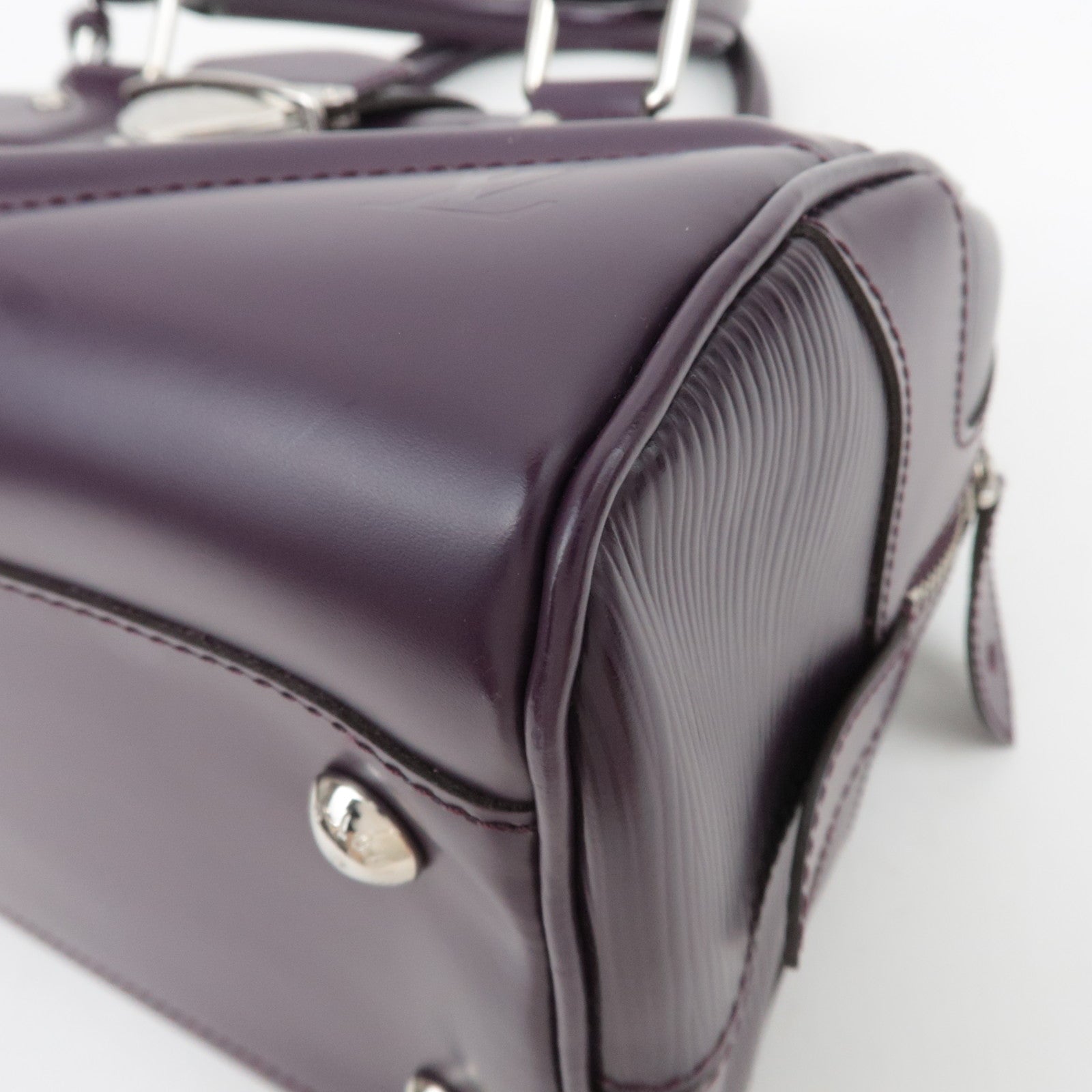 Louis Vuitton Epi Bowling Montaigne GM Handbag Cassis M5931K