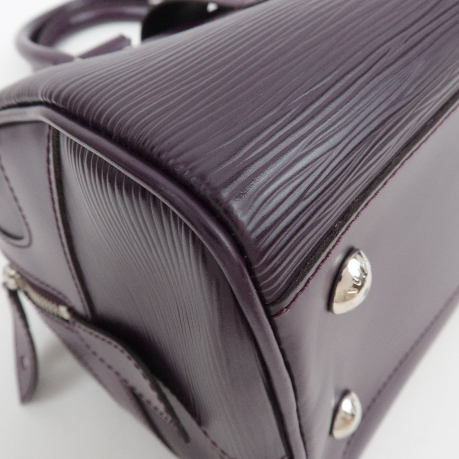 Louis Vuitton Epi Bowling Montaigne GM Handbag Cassis M5931K