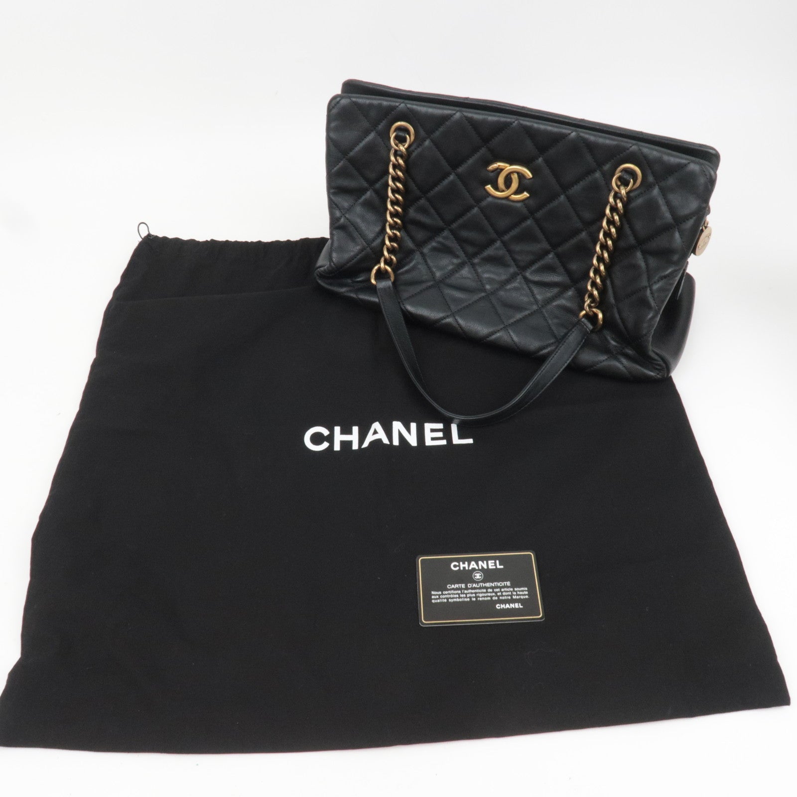 CHANEL Matelasse Lambskin Chain Shoulder Bag Black Gold HDW