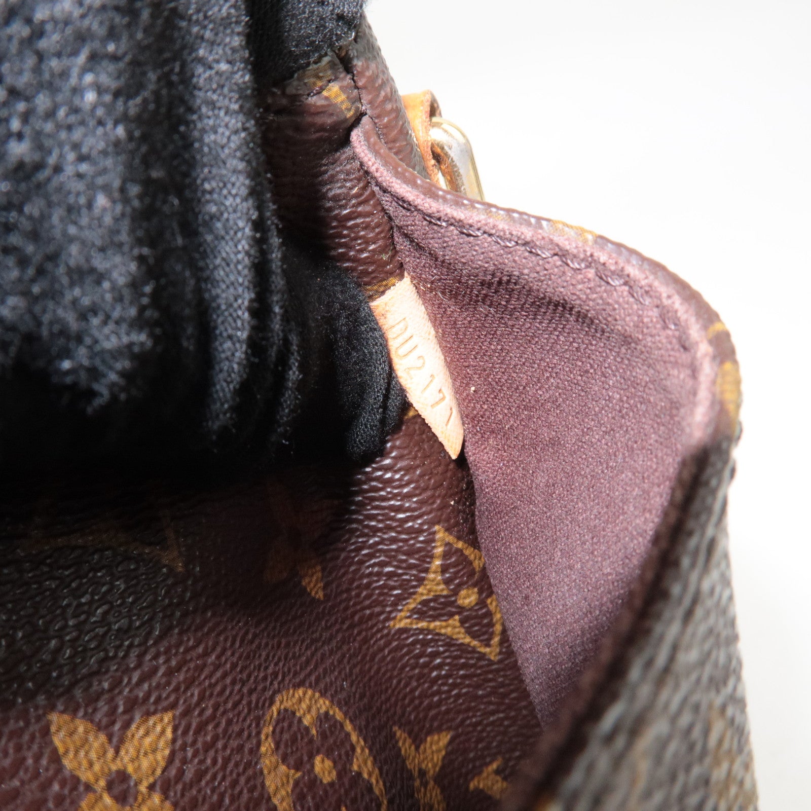 Louis Vuitton Monogram Menilmontant PM Shoulder Bag M40474
