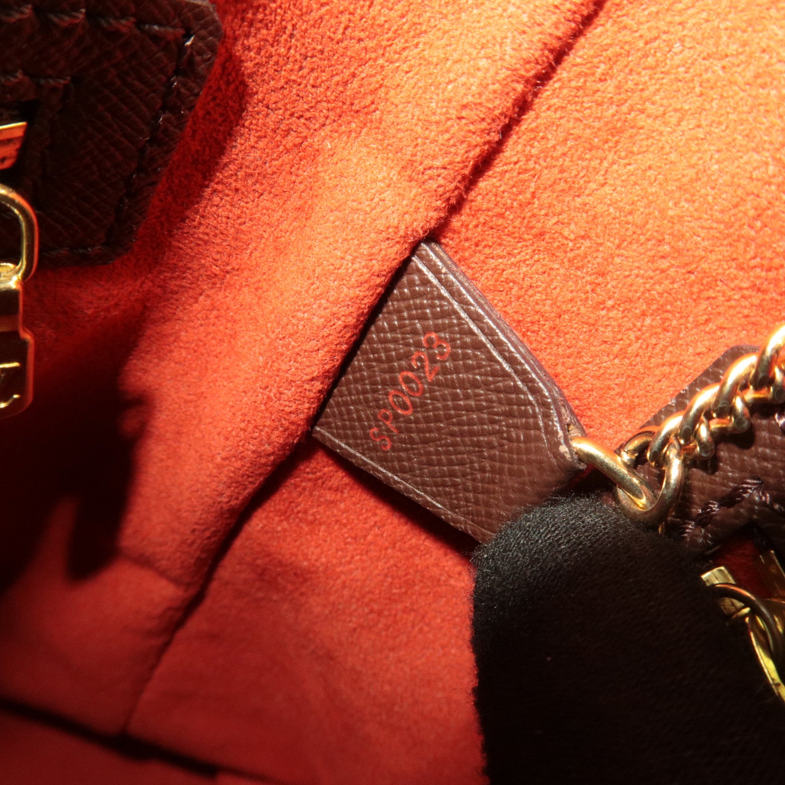 Louis Vuitton Damier Marais Shoulder Bag N42240