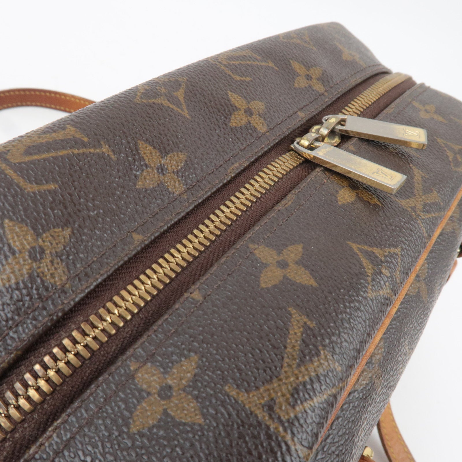Louis Vuitton Monogram Cite MM Shoulder Bag M51182