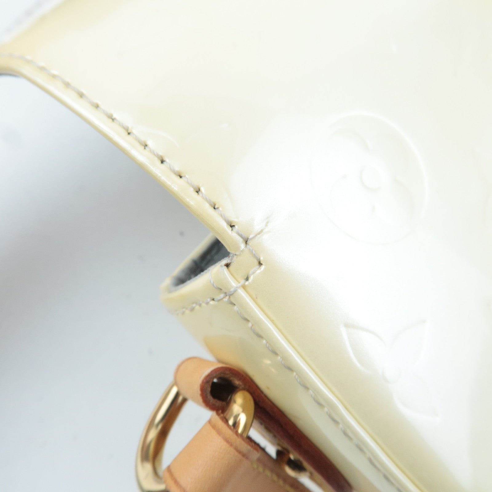 Louis Vuitton Monogram Vernis Malibu Street Shoulder Bag Perle M91507