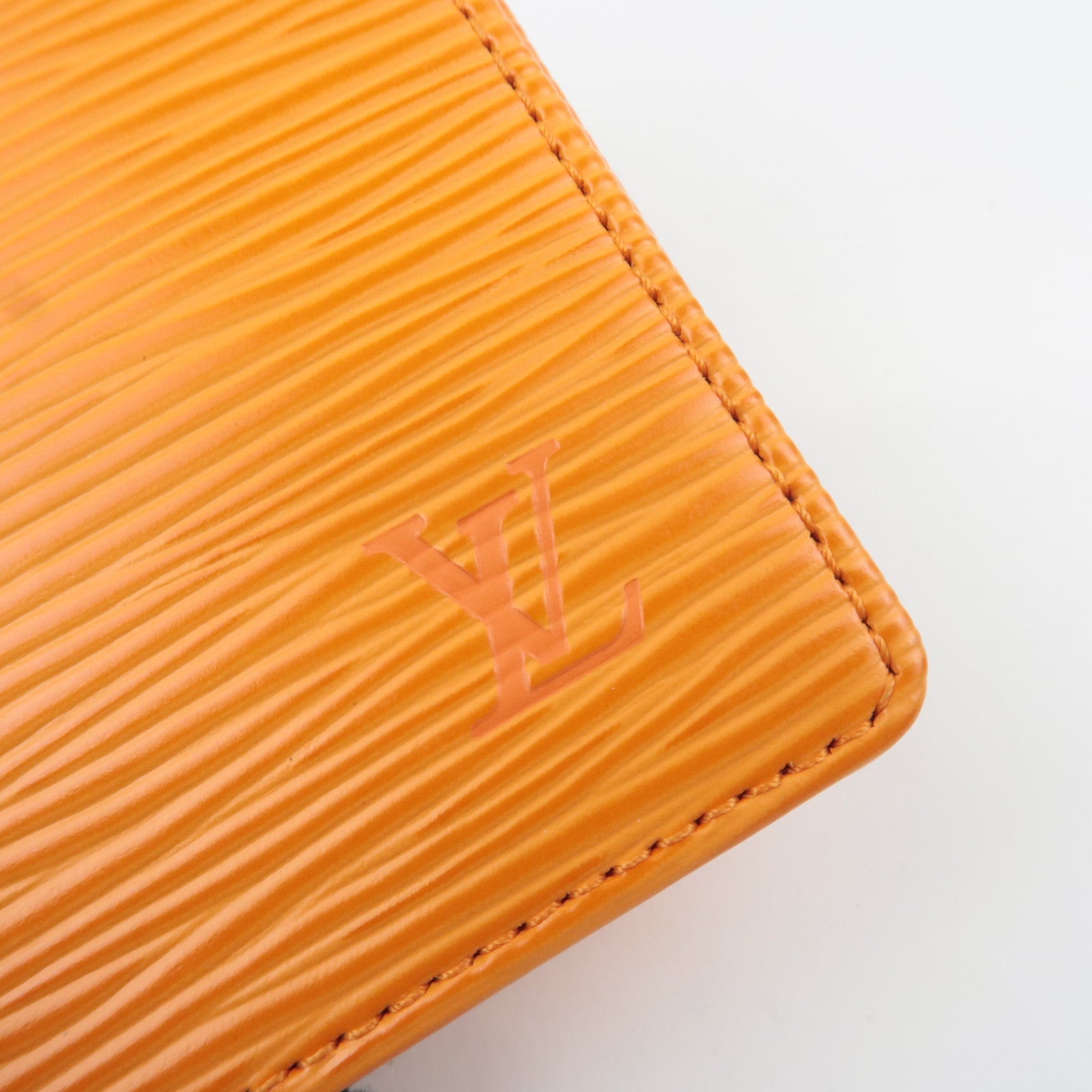 Louis Vuitton Epi Organizer De Poche Card Case Mandarin M6358H