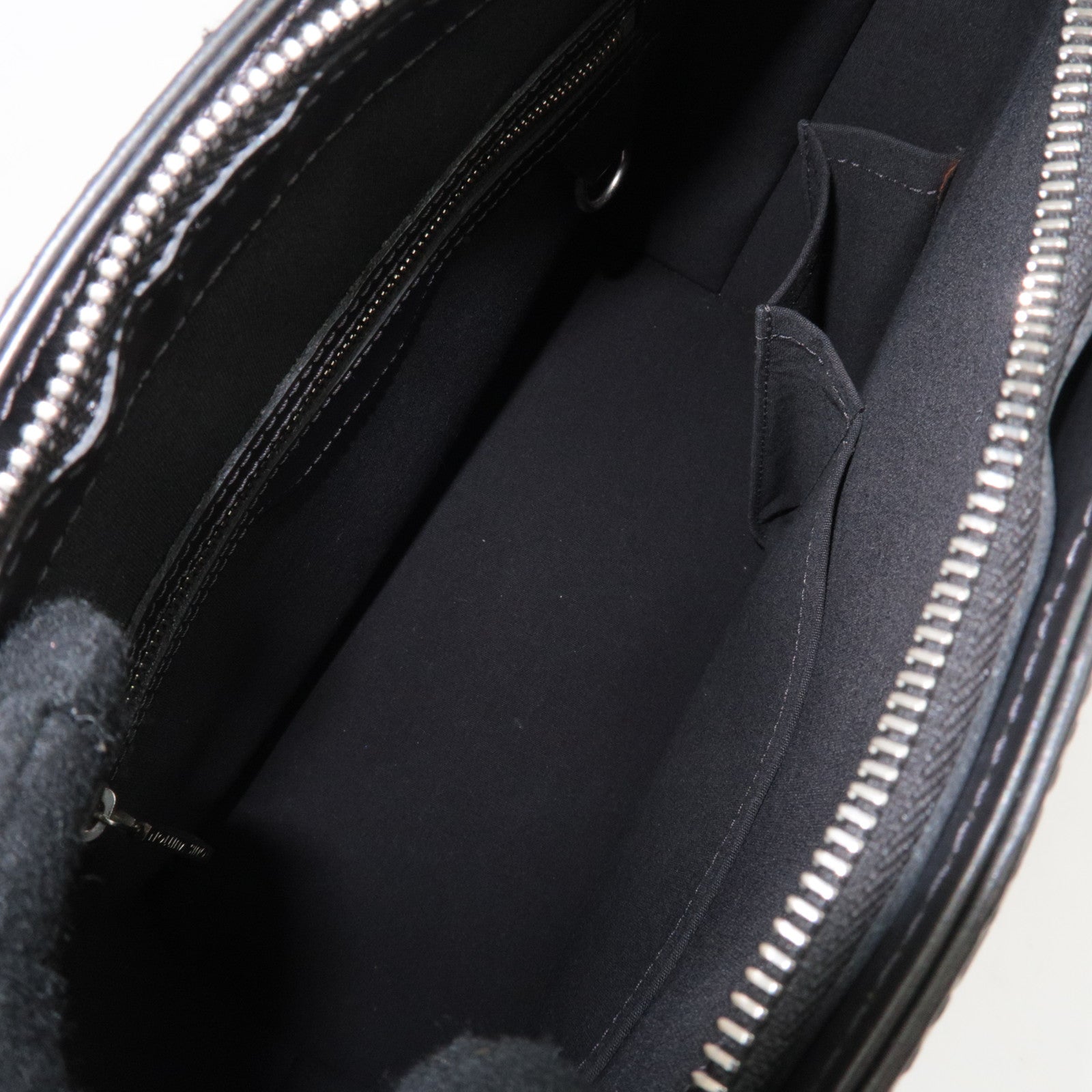 Louis Vuitton Monogram Matte Stockton Handbag Noir M55112