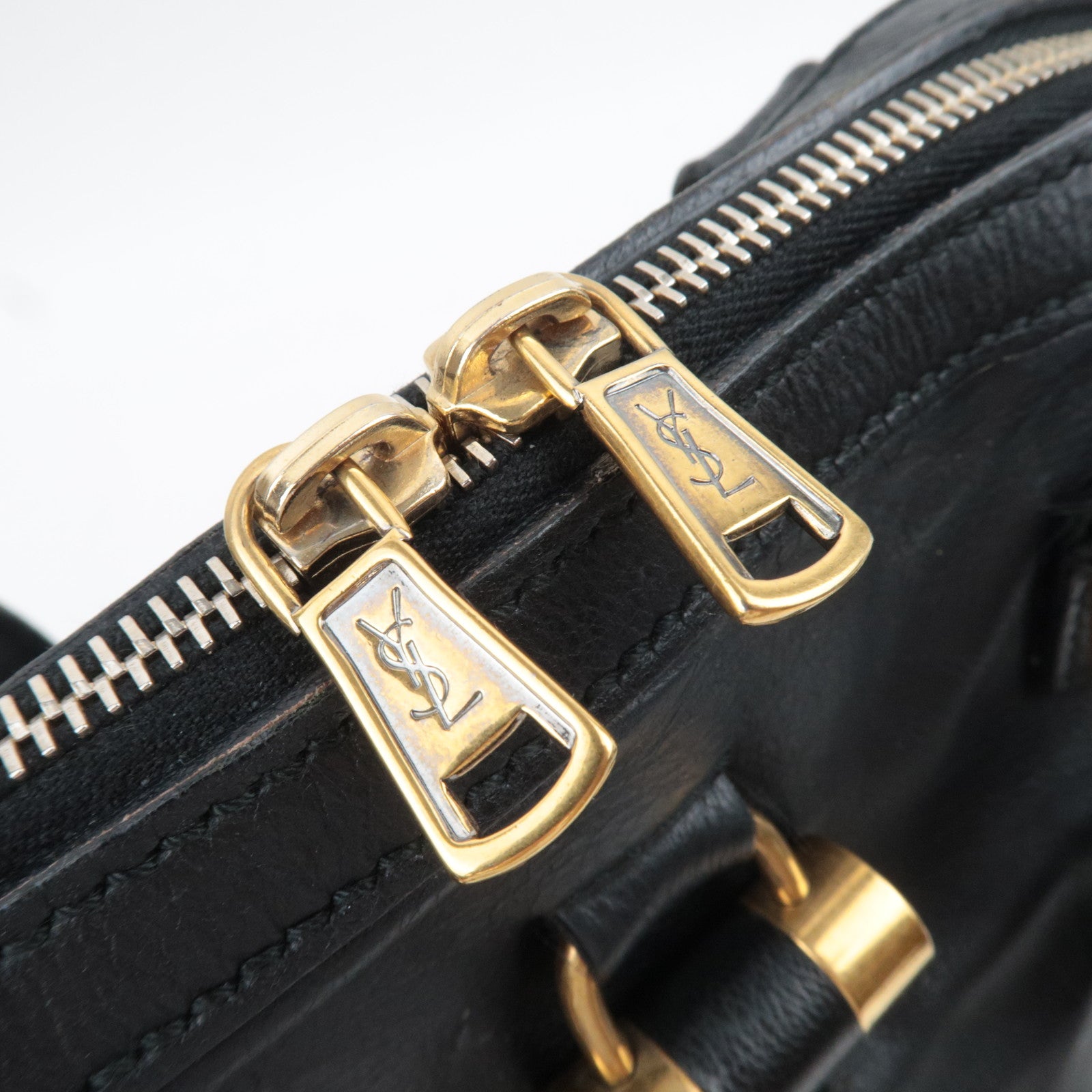 SAINT LAURENT YSL Muse Leather Handbag Black 156464