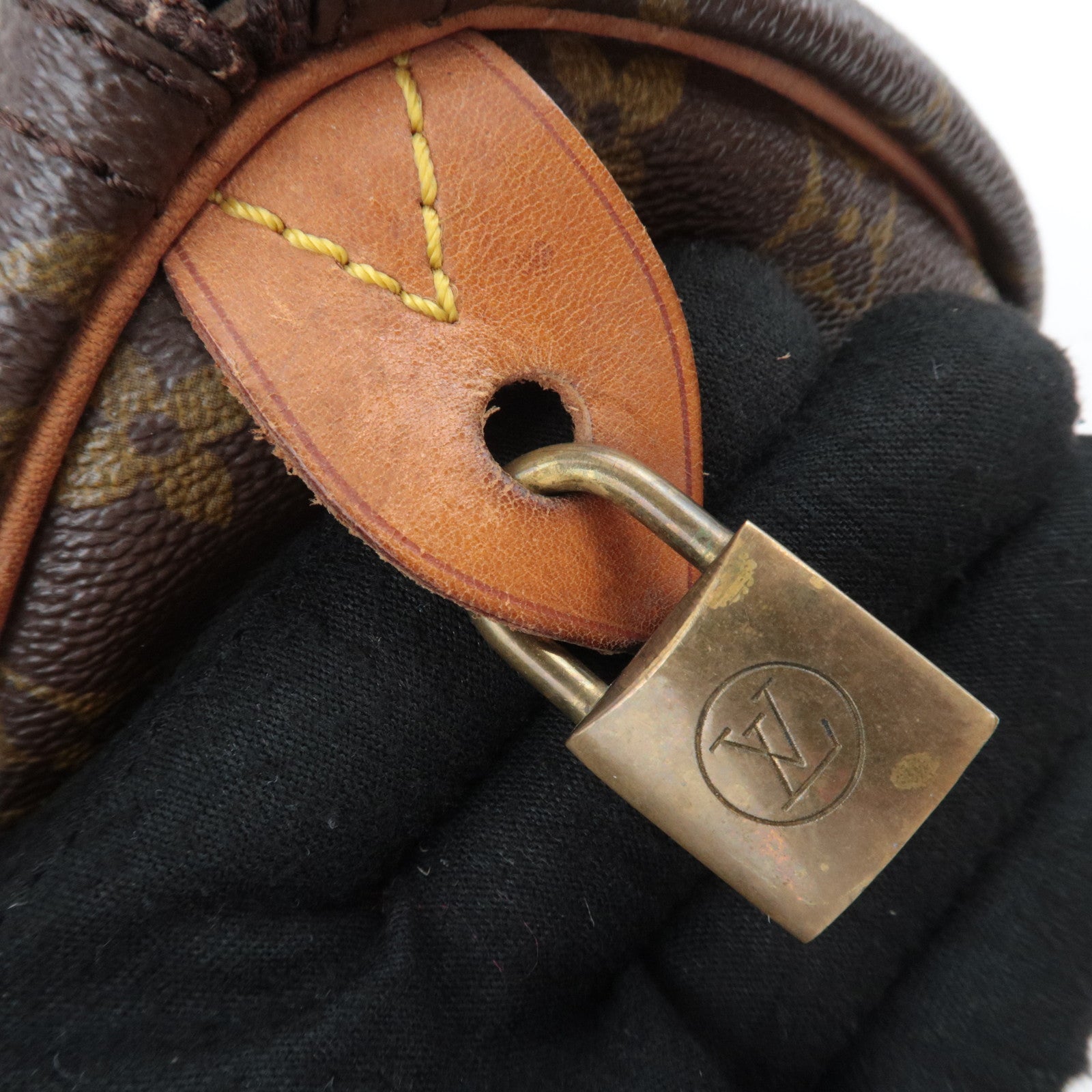 Louis Vuitton Monogram Speedy 30 Handbag M41526