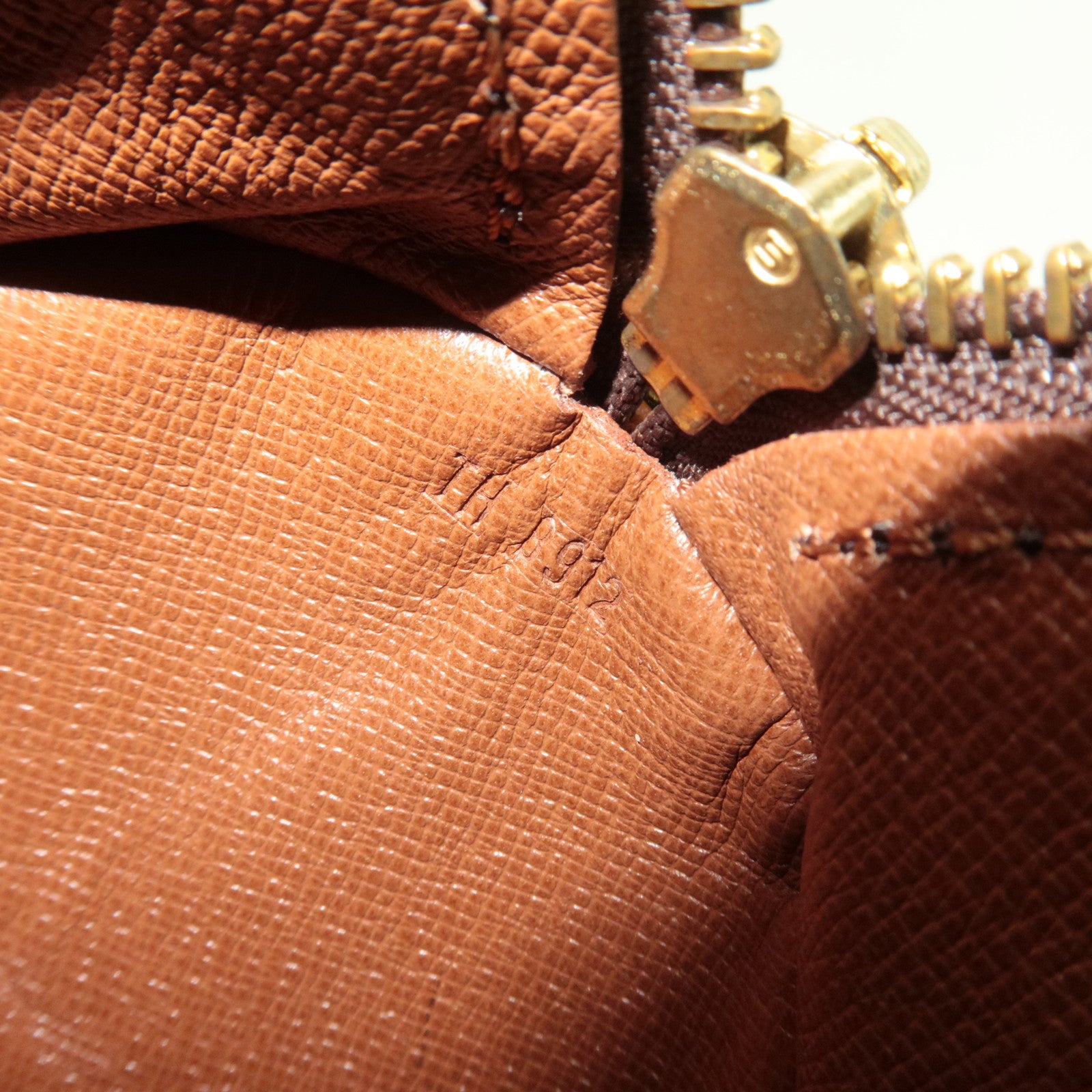 Louis Vuitton Monogram Papillon 26 Old Model Shoulder Bag M51366