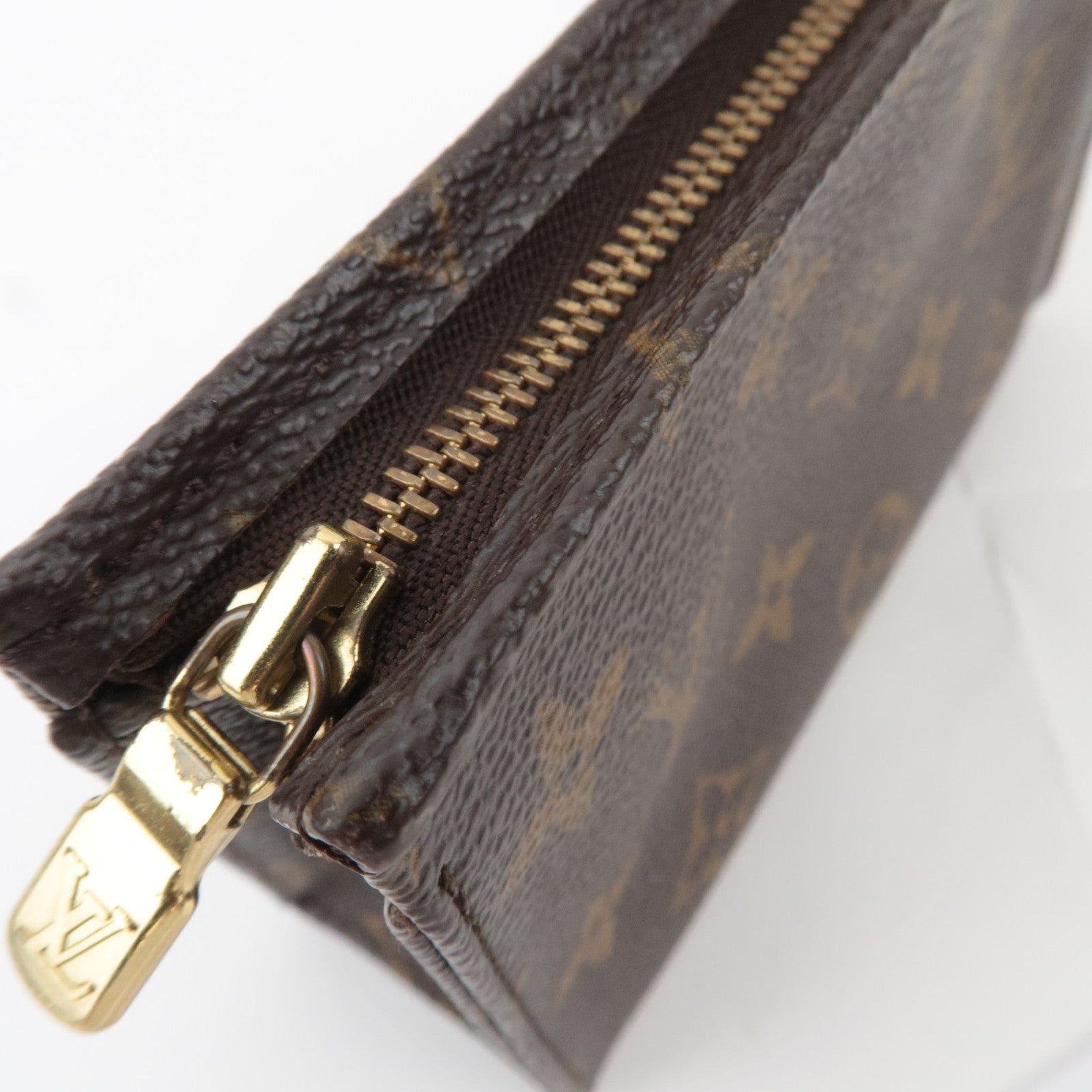 Louis Vuitton Monogram Poche Toilette 15 Pouch M47546