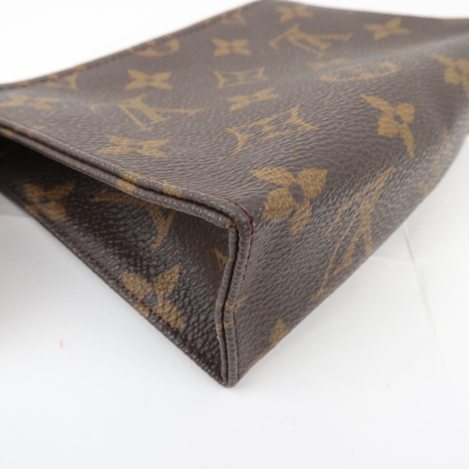 Louis Vuitton Monogram Poche Toilette 15 Pouch M47546