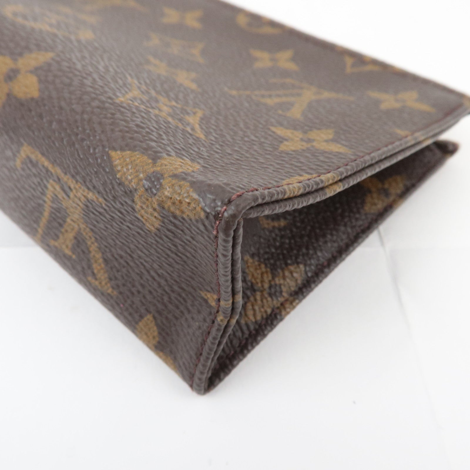 Louis Vuitton Monogram Poche Toilette 15 Pouch M47546