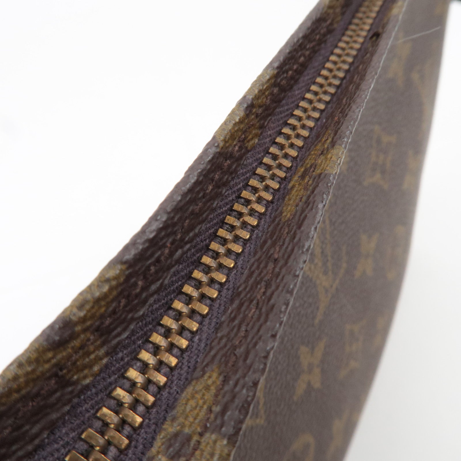 Louis Vuitton Monogram Poche Toilette 26 Toiletry Bag Old Model M47542