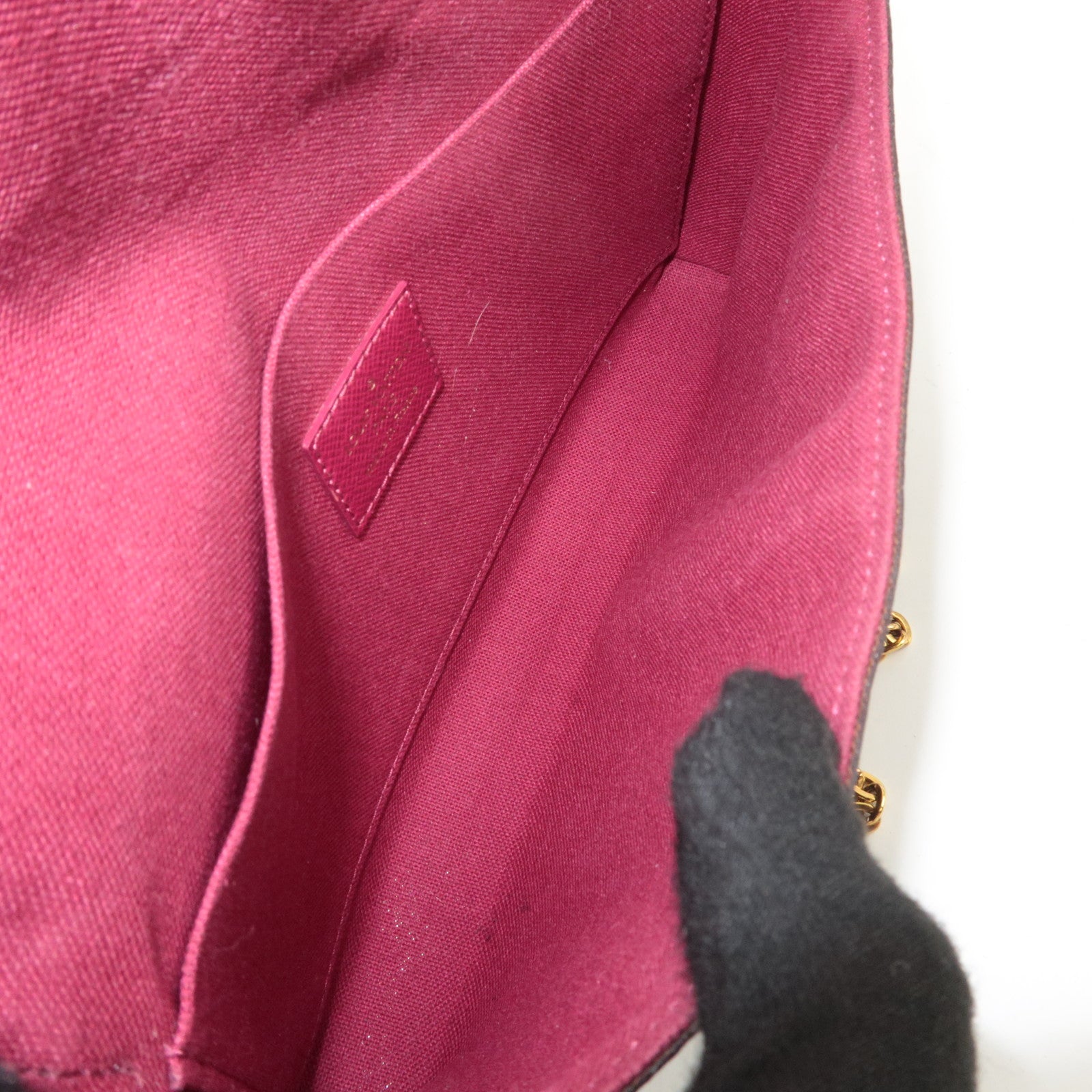 Louis Vuitton Monogram Pochette Felicie Shoulder Bag Fuchsia M81896
