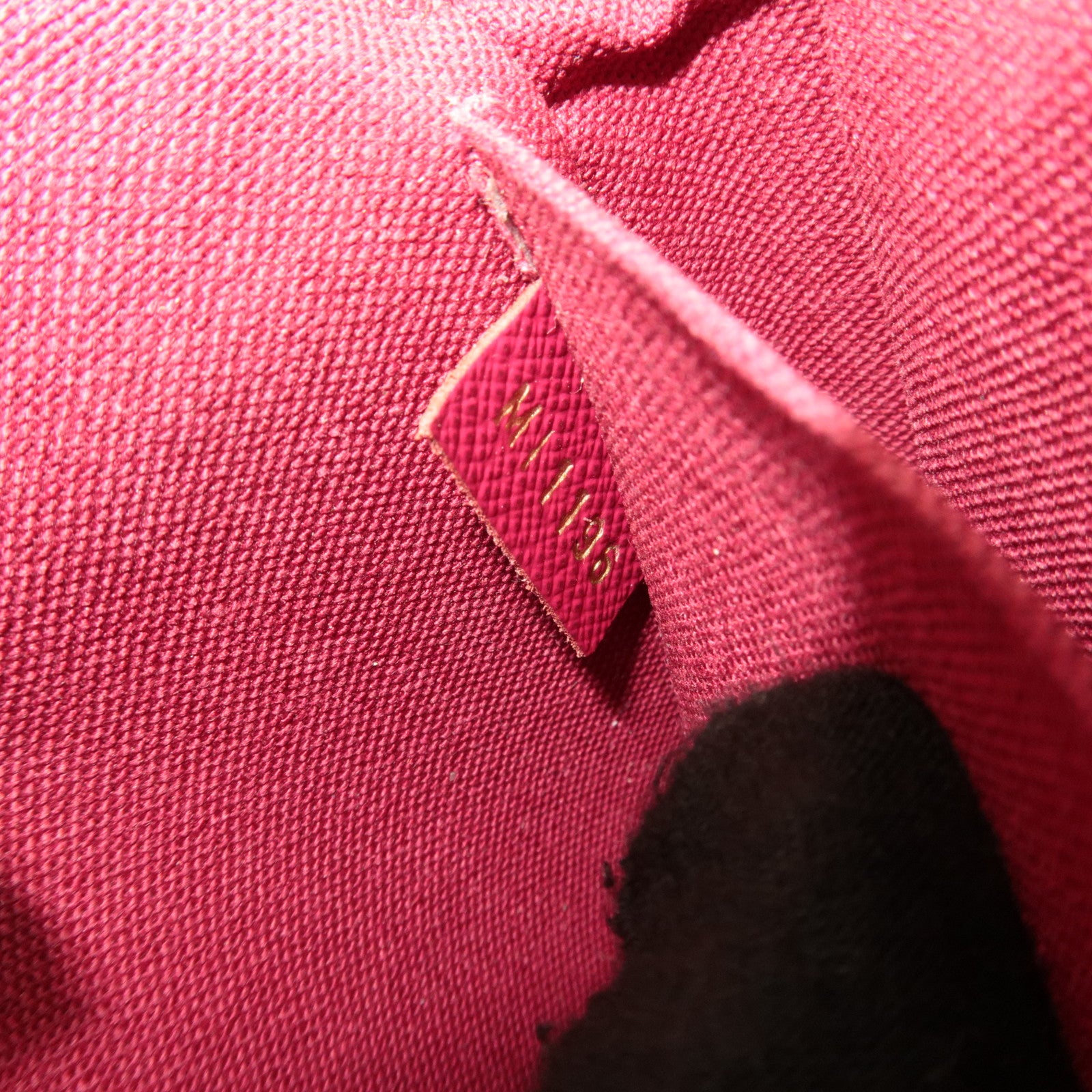 Louis Vuitton Monogram Pochette Felicie Shoulder Bag Fuchsia M81896