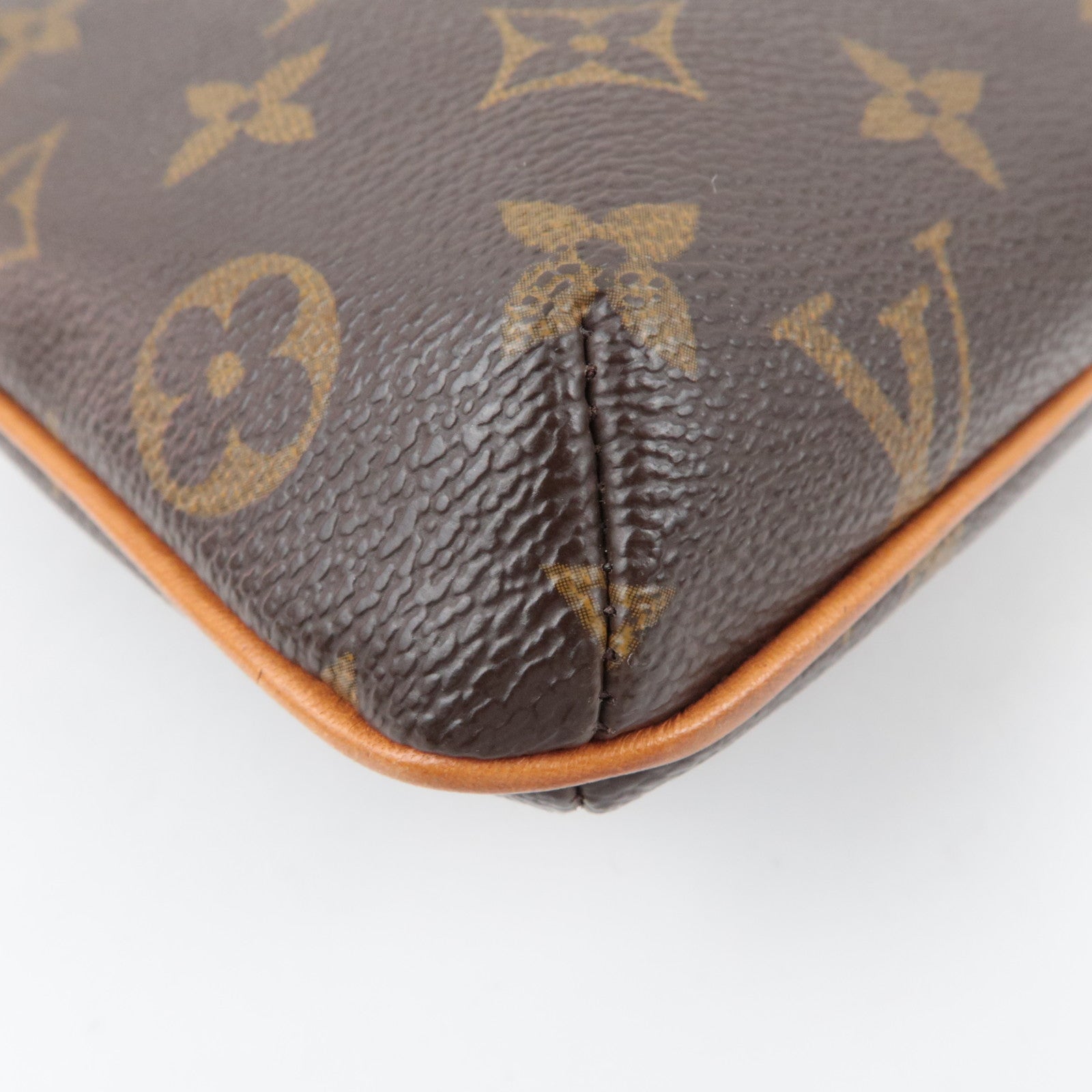 Louis Vuitton Monogram Partition Wristlet Bag M51901