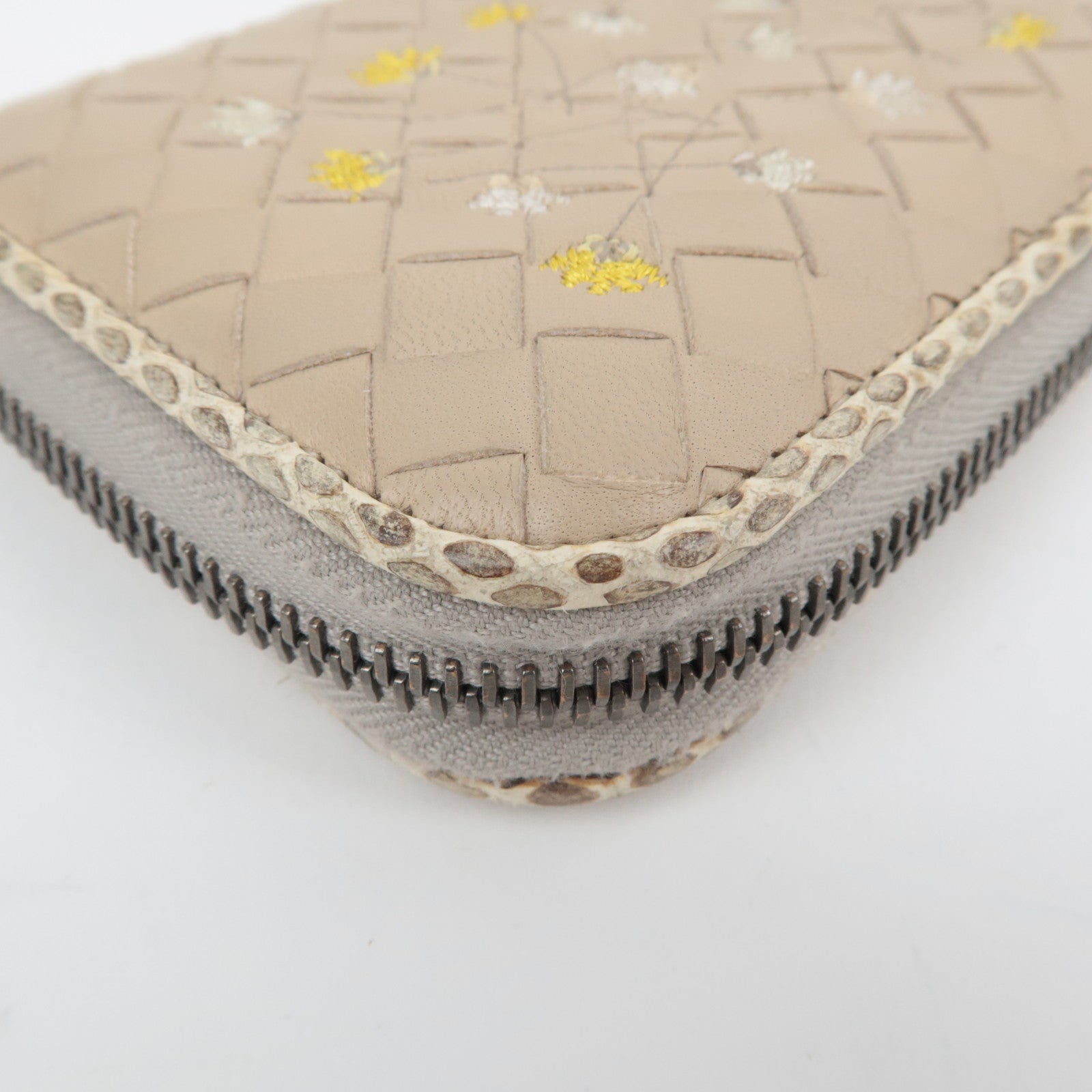 BOTTEGA VENETA Intrecciato Leather Flower Embroidered Coin Case Beige