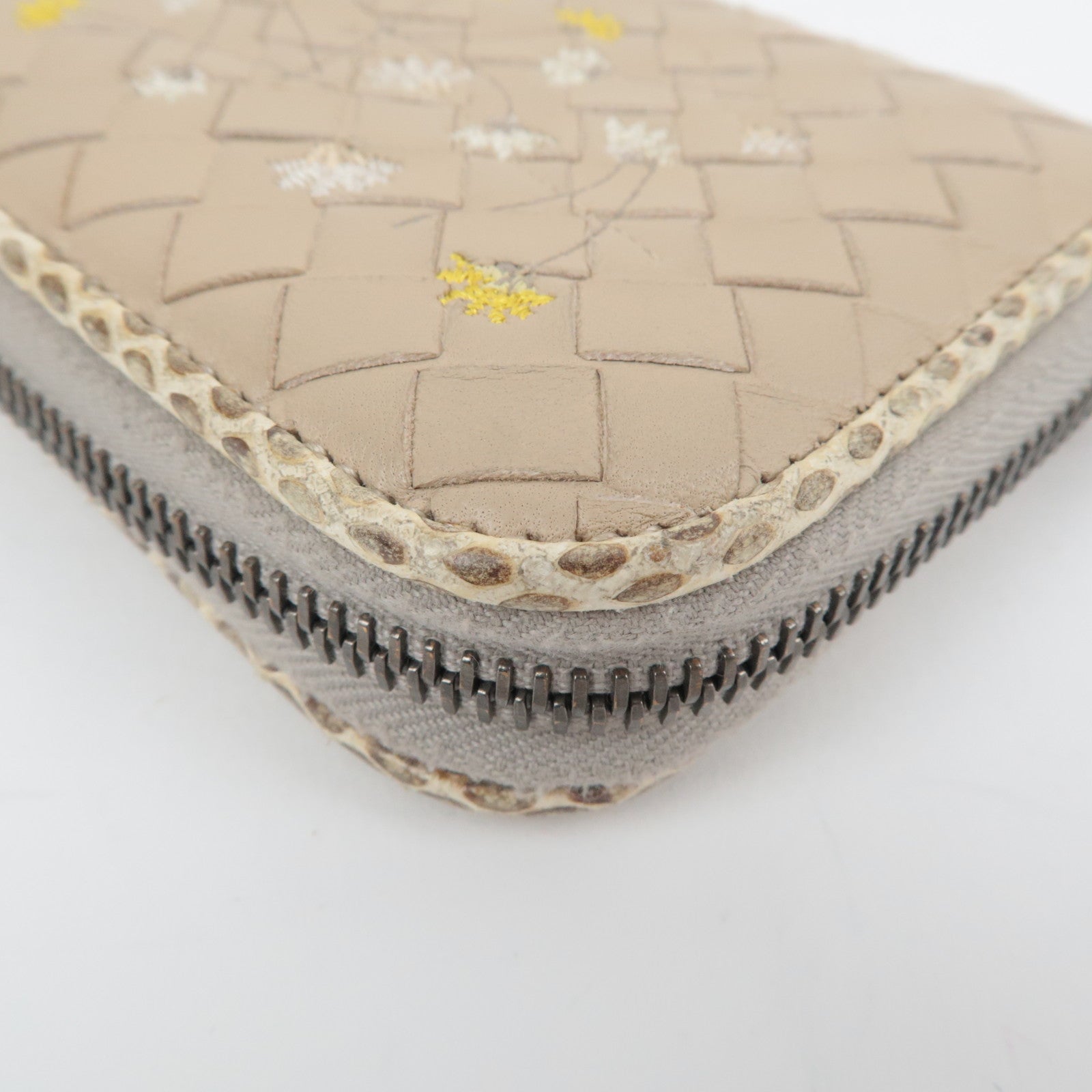 BOTTEGA VENETA Intrecciato Leather Flower Embroidered Coin Case Beige