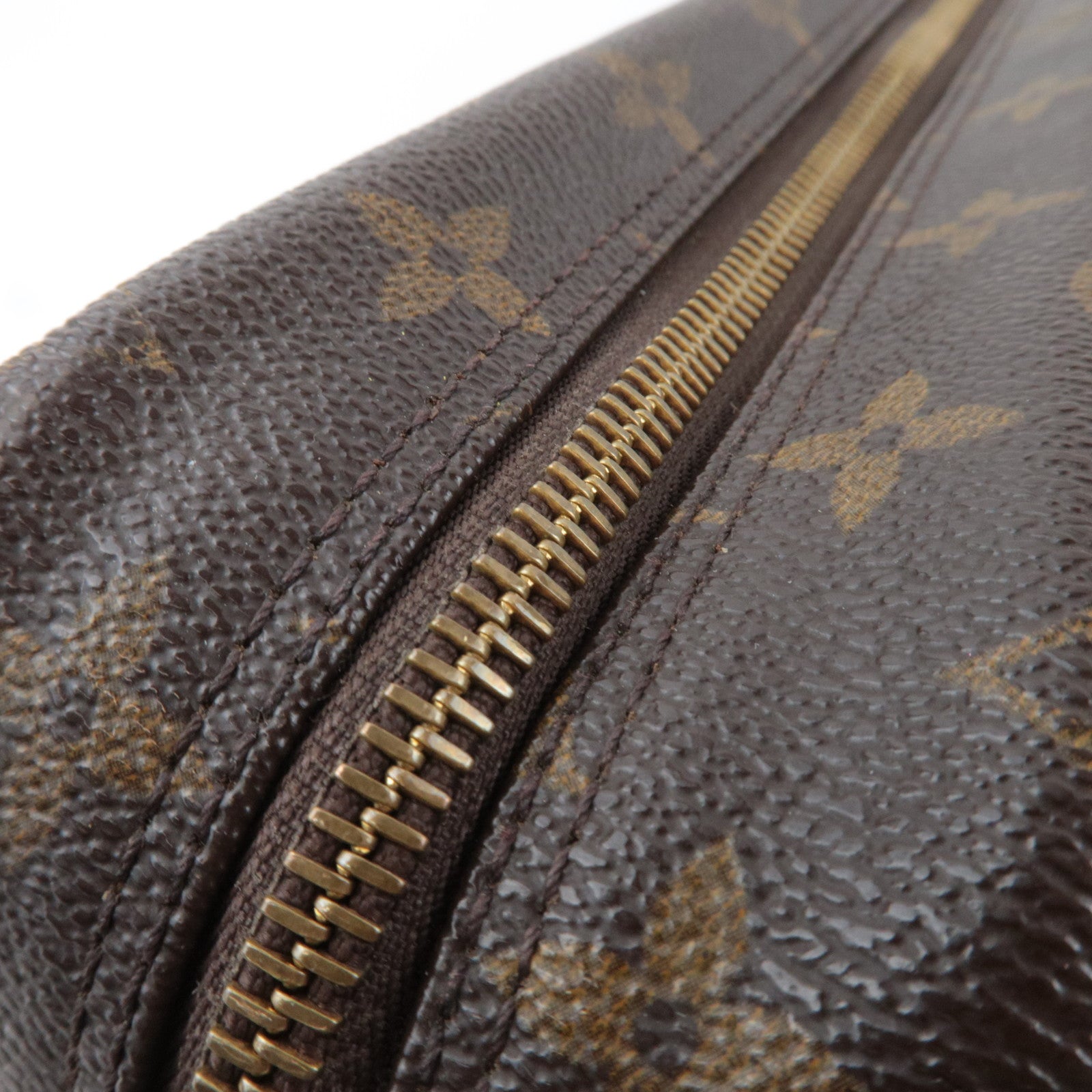 Louis Vuitton Monogram Trousse Toilette 28 Toiletry Bag M47522