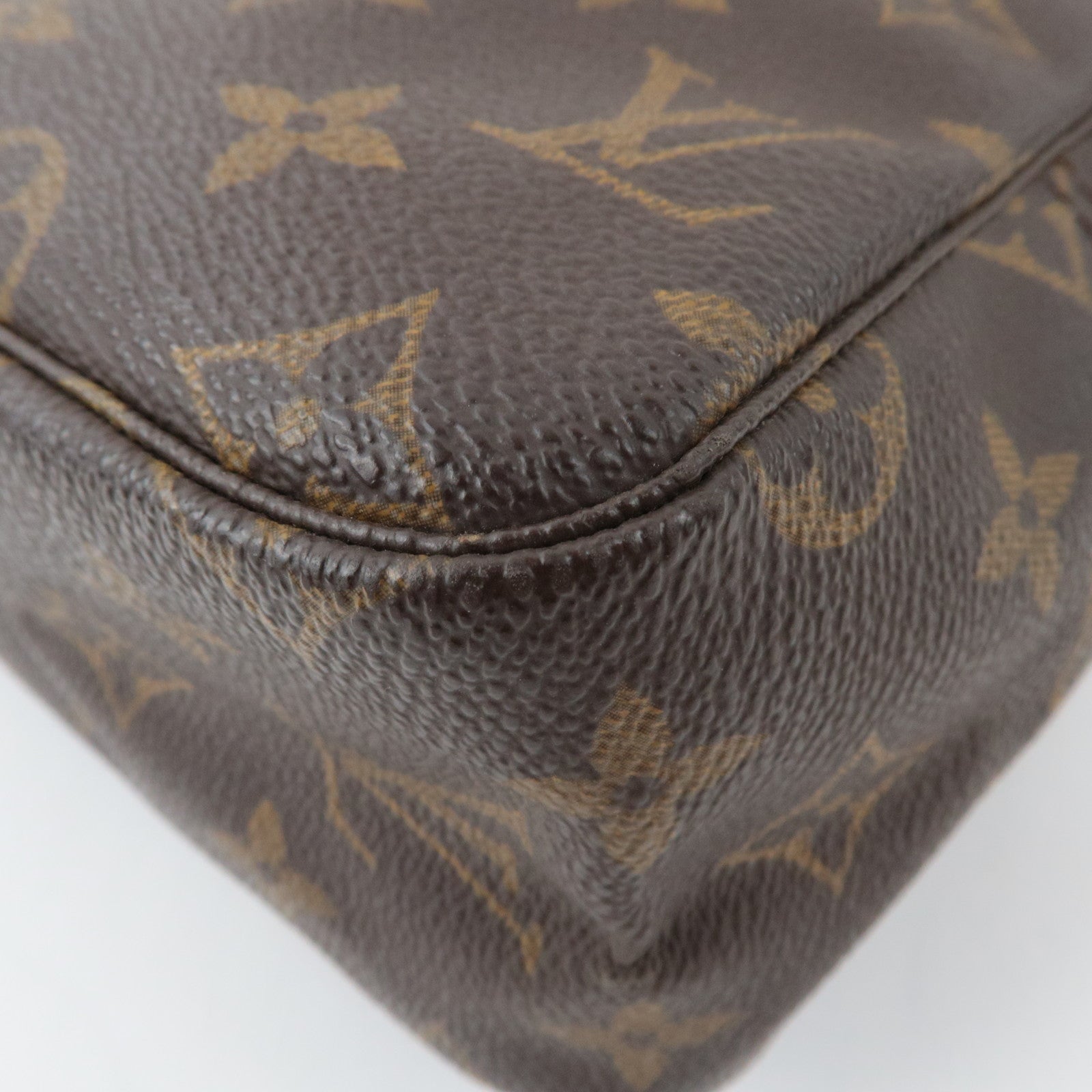 Louis Vuitton Monogram Trousse Toilette 28 Toiletry Bag M47522
