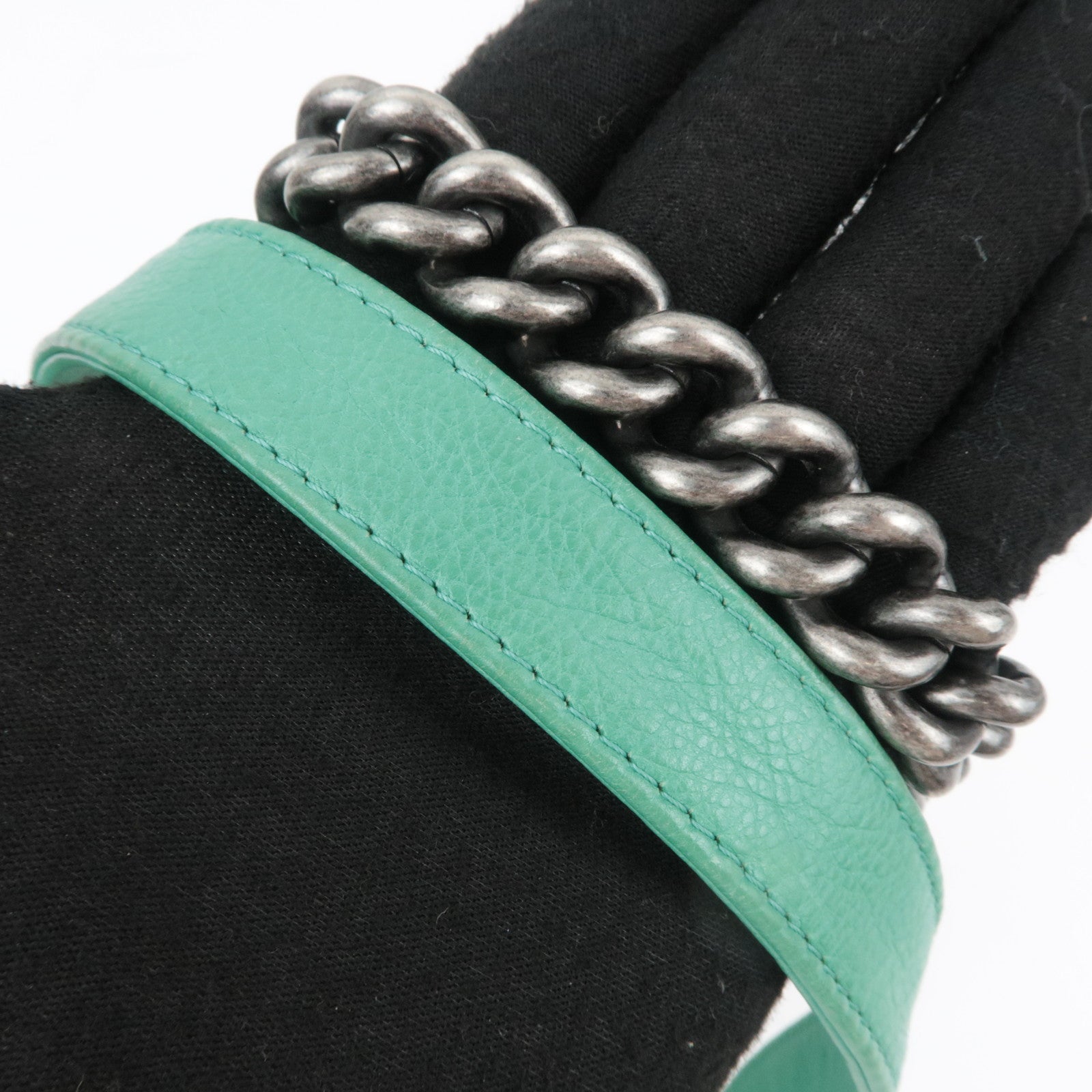 CHANEL Boy Chanel 30 Leather Chain Shoulder Bag Emerald Green