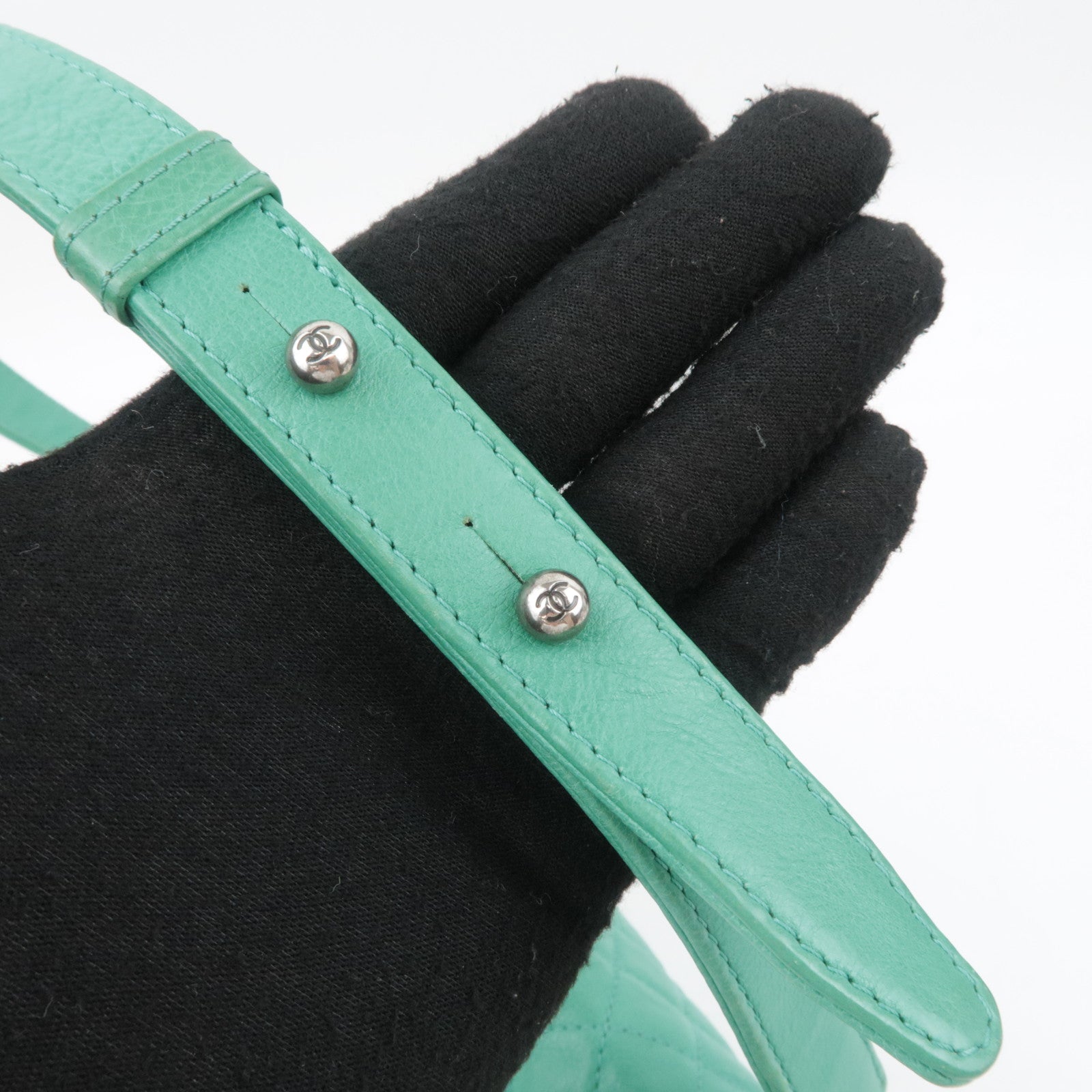 CHANEL Boy Chanel 30 Leather Chain Shoulder Bag Emerald Green