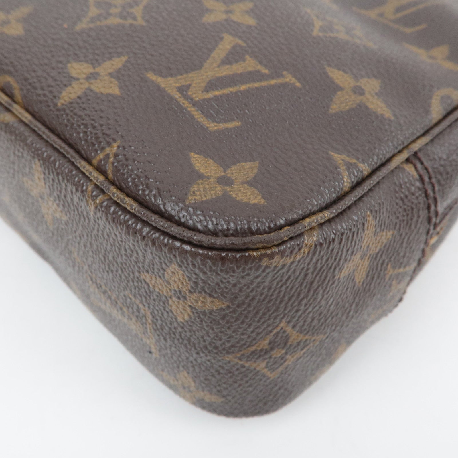 Louis Vuitton Monogram Trousse Toilette 23 Toiletry Bag M47524
