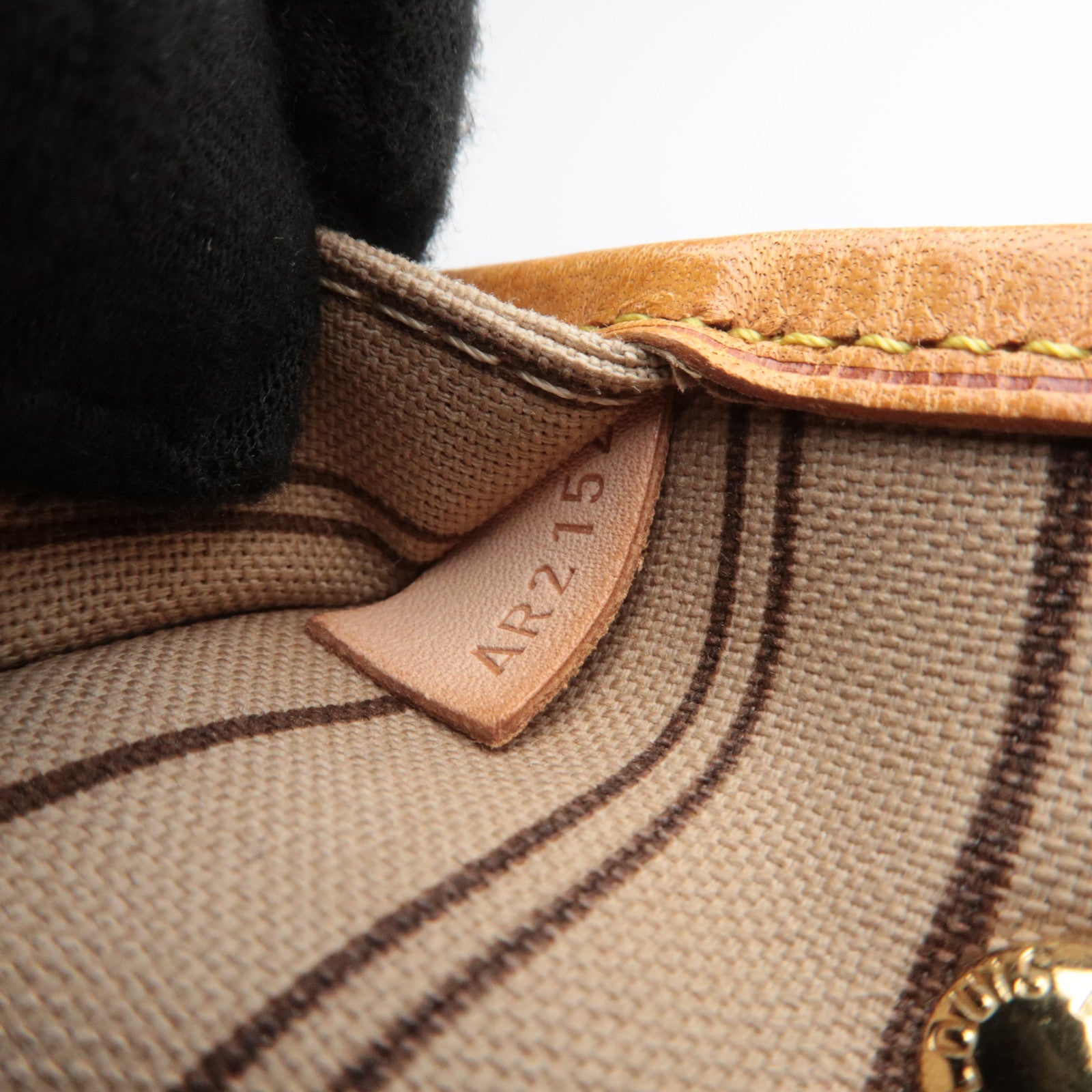 Louis Vuitton Monogram Neverfull PM Tote Bag M40155