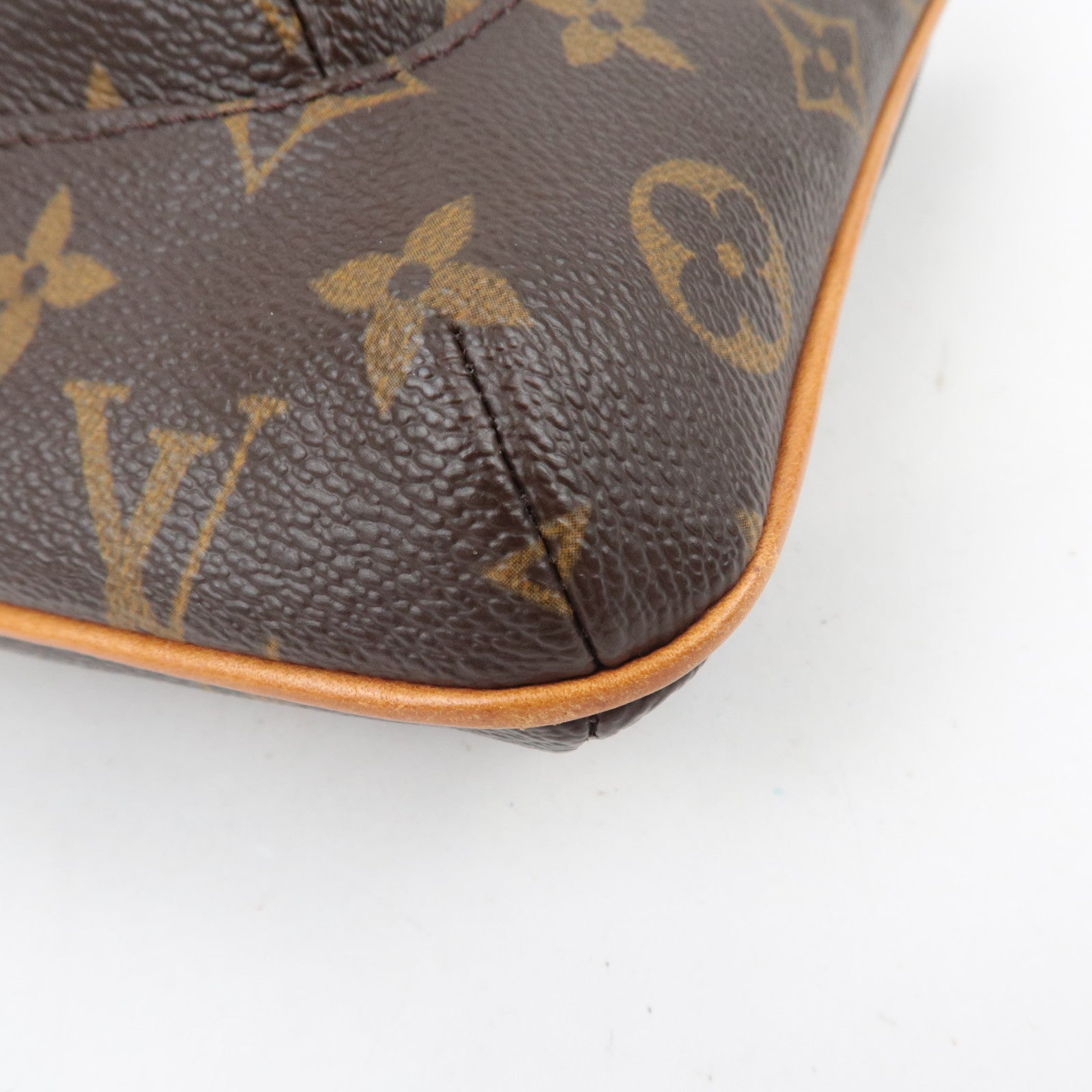 Louis Vuitton Monogram Partition Wristlet Bag M51902