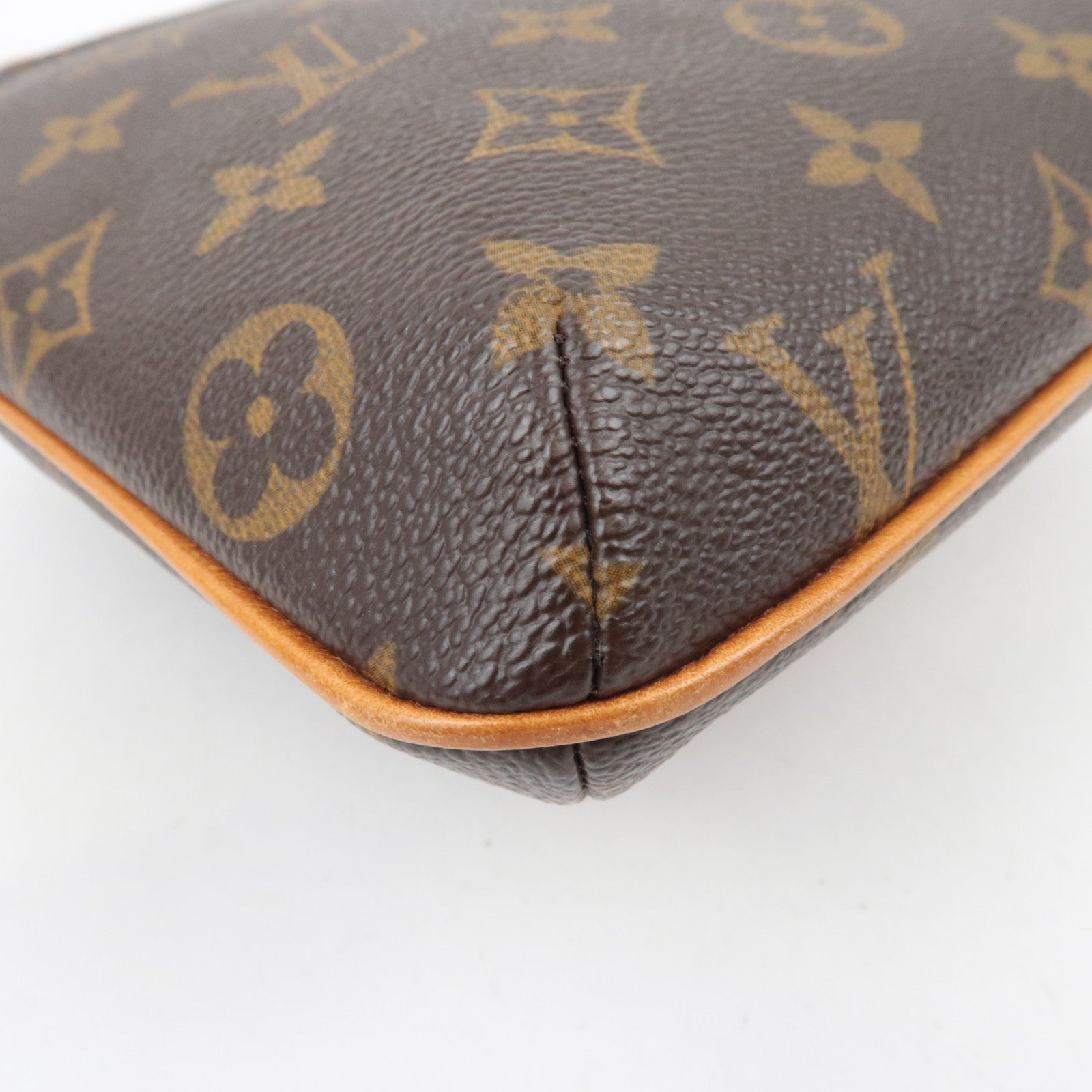Louis Vuitton Monogram Partition Wristlet Bag M51902