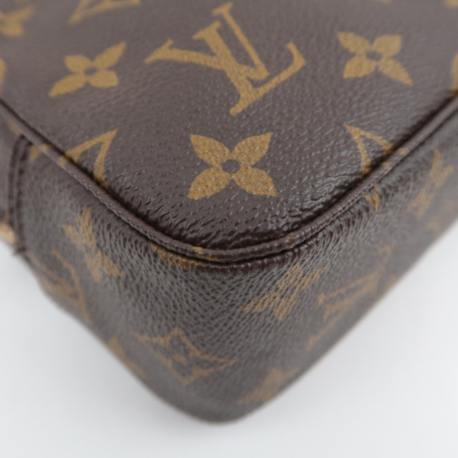 Louis Vuitton Monogram Trousse Toilette 23 Toiletry Bag M47524
