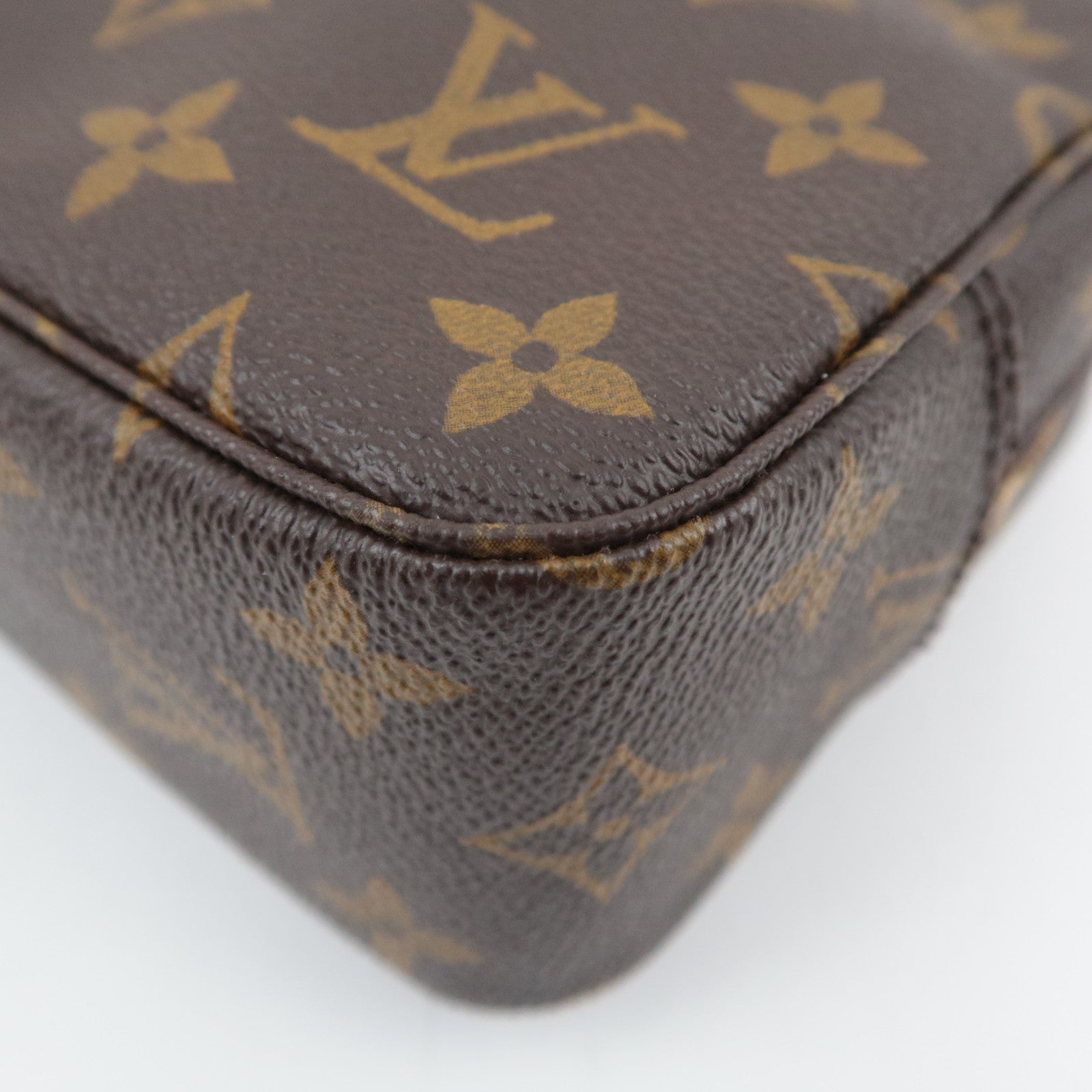 Louis Vuitton Monogram Trousse Toilette 23 Toiletry Bag M47524