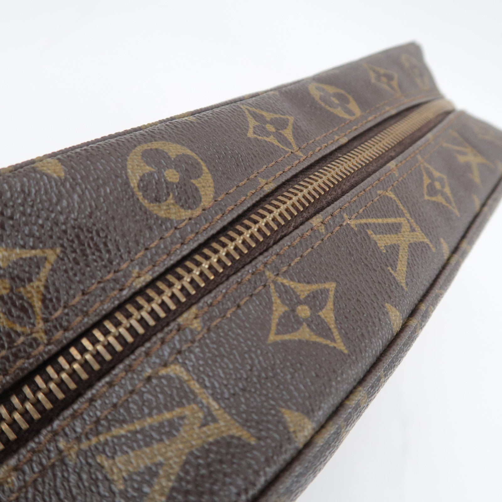 Louis Vuitton Monogram Trousse Toilette 28 Toiletry Bag M47522