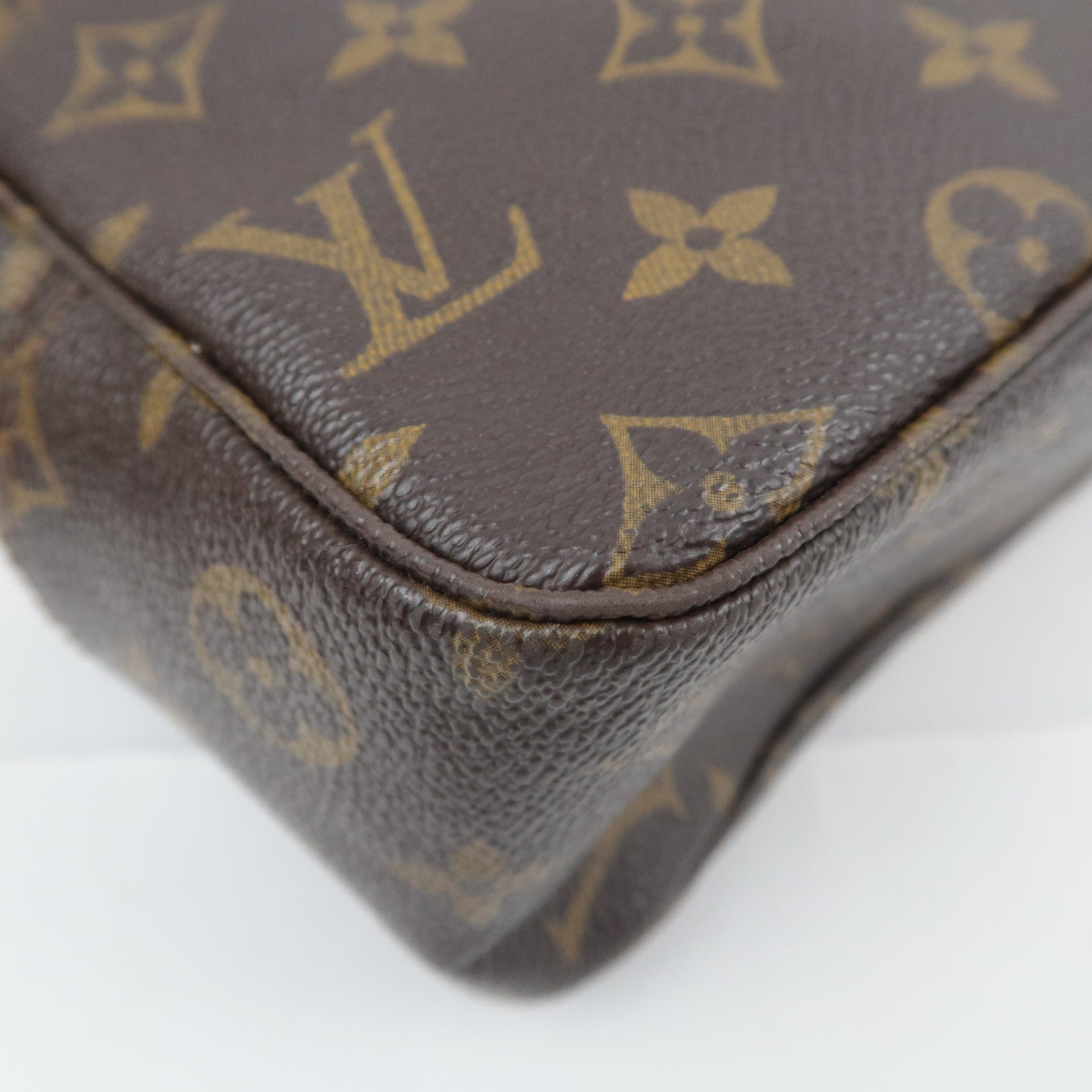 Louis Vuitton Monogram Trousse Toilette 28 Toiletry Bag M47522
