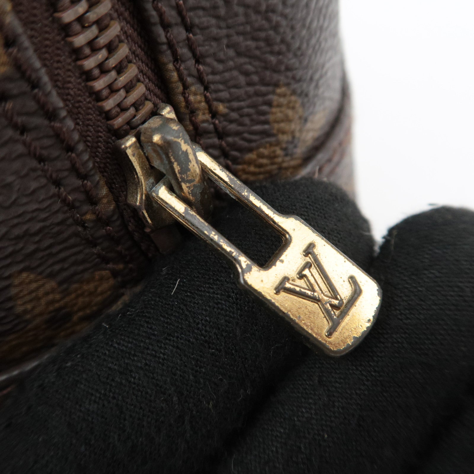 Louis Vuitton Monogram Trousse Toilette 28 Toiletry Bag M47522