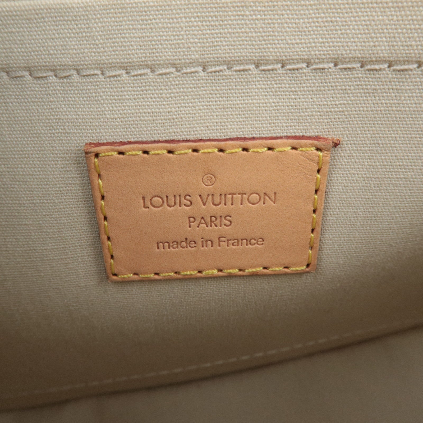 Louis Vuitton Monogram Vernis Bellflower PM Shoulder Bag Blanc Corail M91731