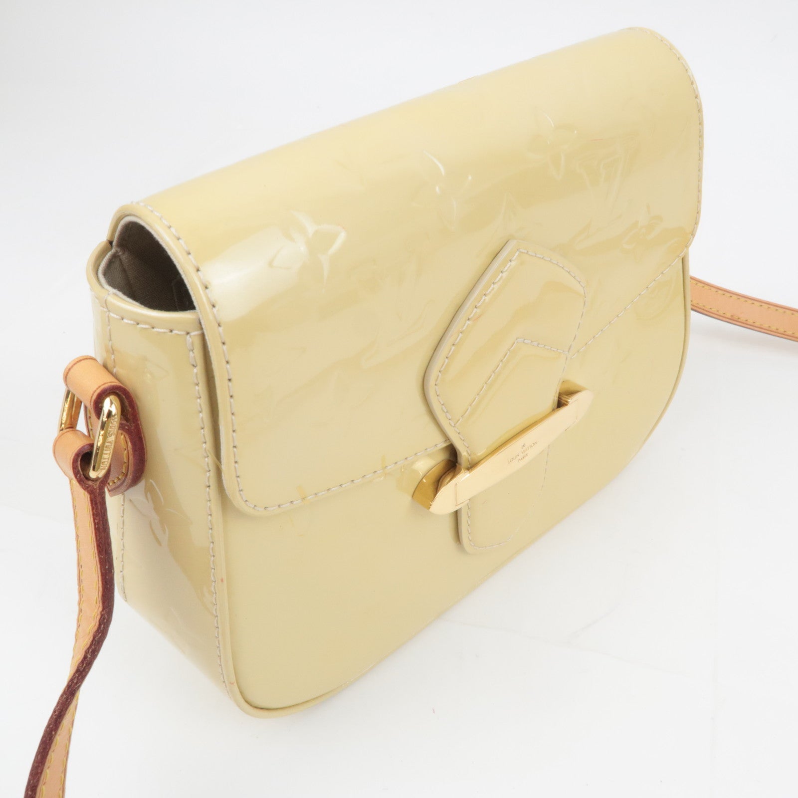 Louis Vuitton Monogram Vernis Bellflower PM Shoulder Bag Blanc Corail M91731